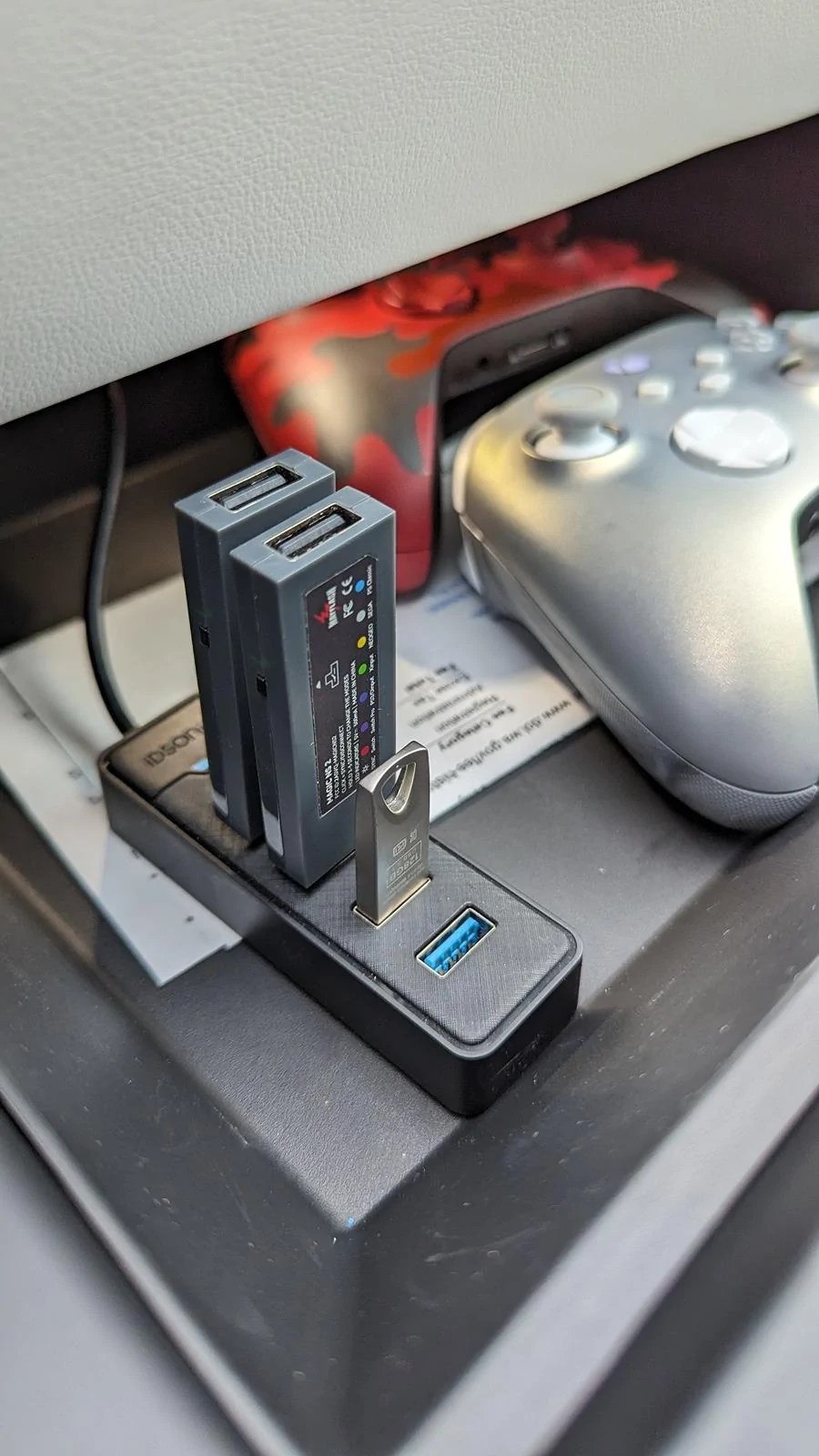 Tesla Cybertruck Cybertruck Software Update 2024.8.4  (Auto Wipers • Vehicle alarm includes trailer • One-Time Charge Limit • Tire Service Mileage • Rear Headphones) PXL_20240327_152040450.MP