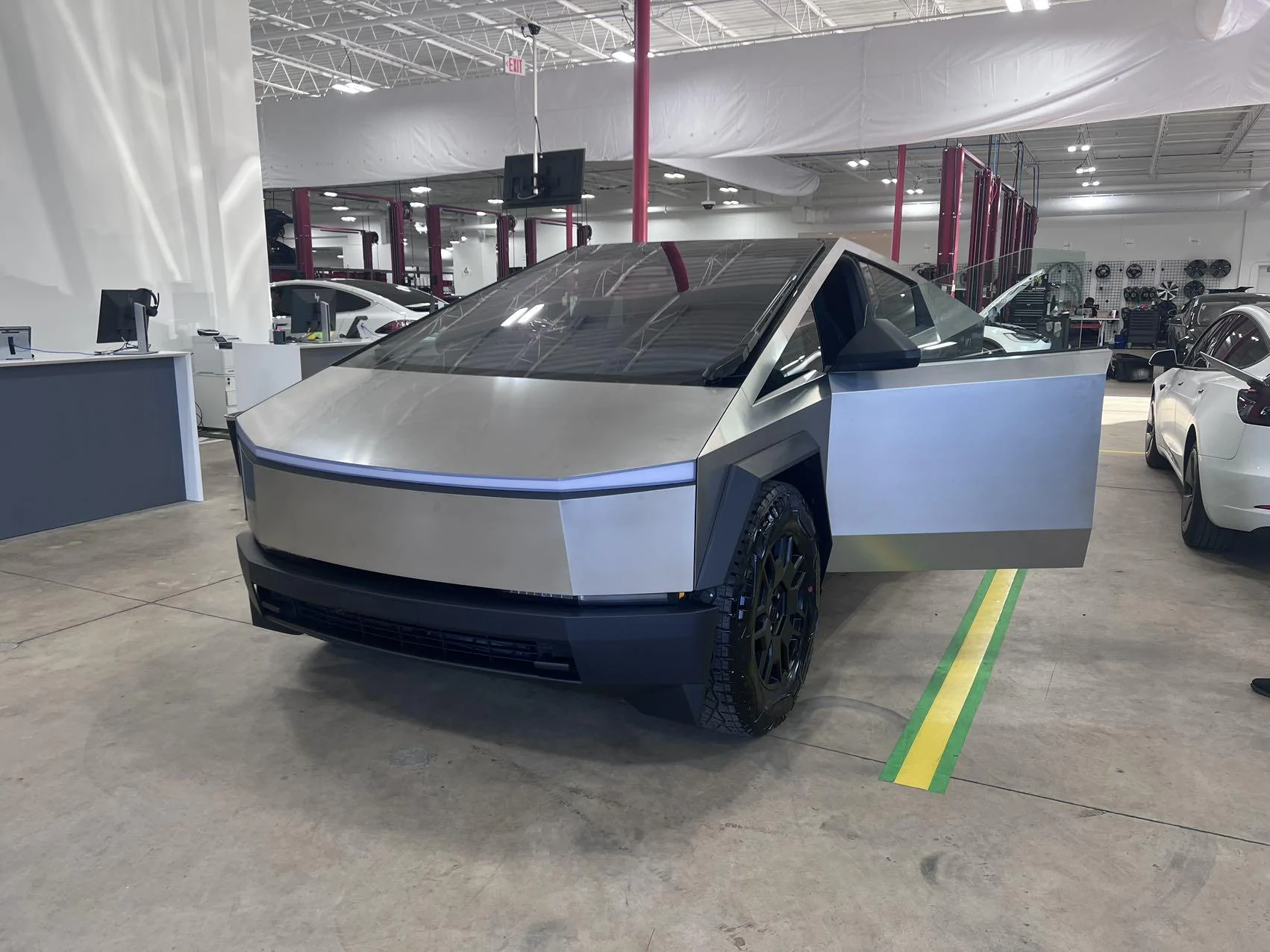 Tesla Cybertruck Atlanta Metro Deliveries Image_20240329233455
