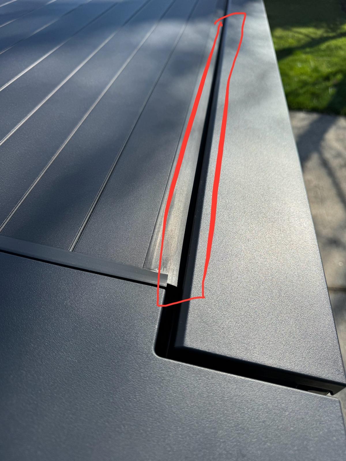 Tesla Cybertruck Trunk tailgate / liftgate alignment adjustment? IMG_5988