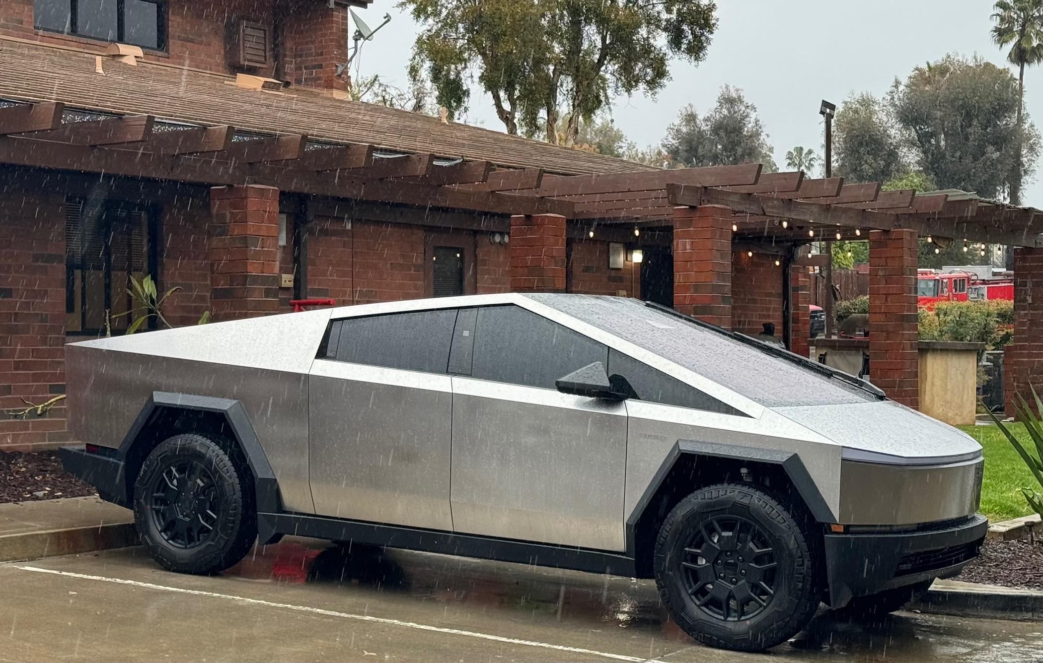 Tesla Cybertruck January Orders IMG_0835