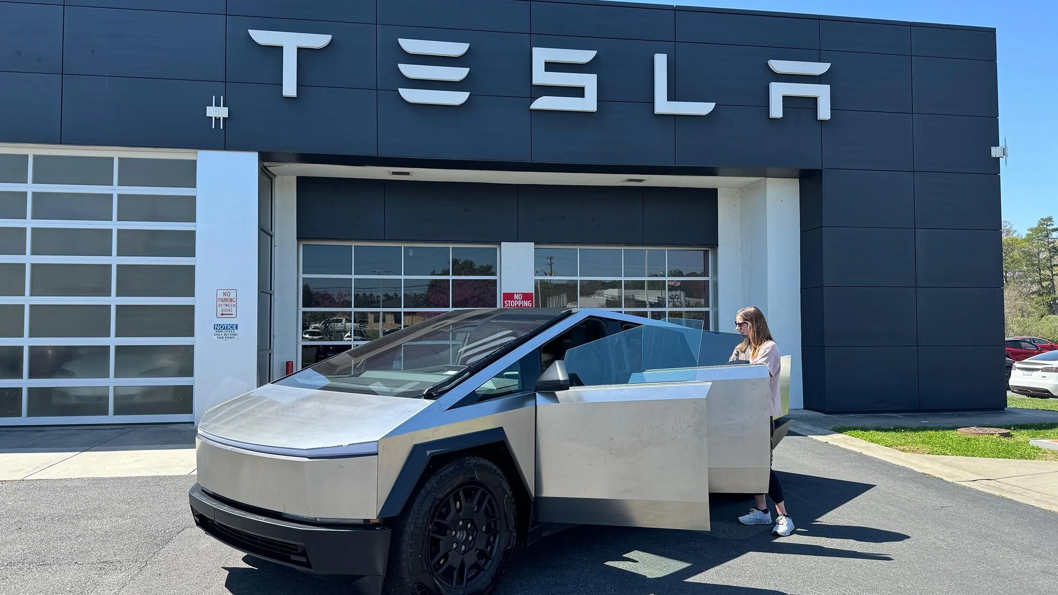 Tesla Cybertruck North Carolina Cybertrucks? IMG_7856