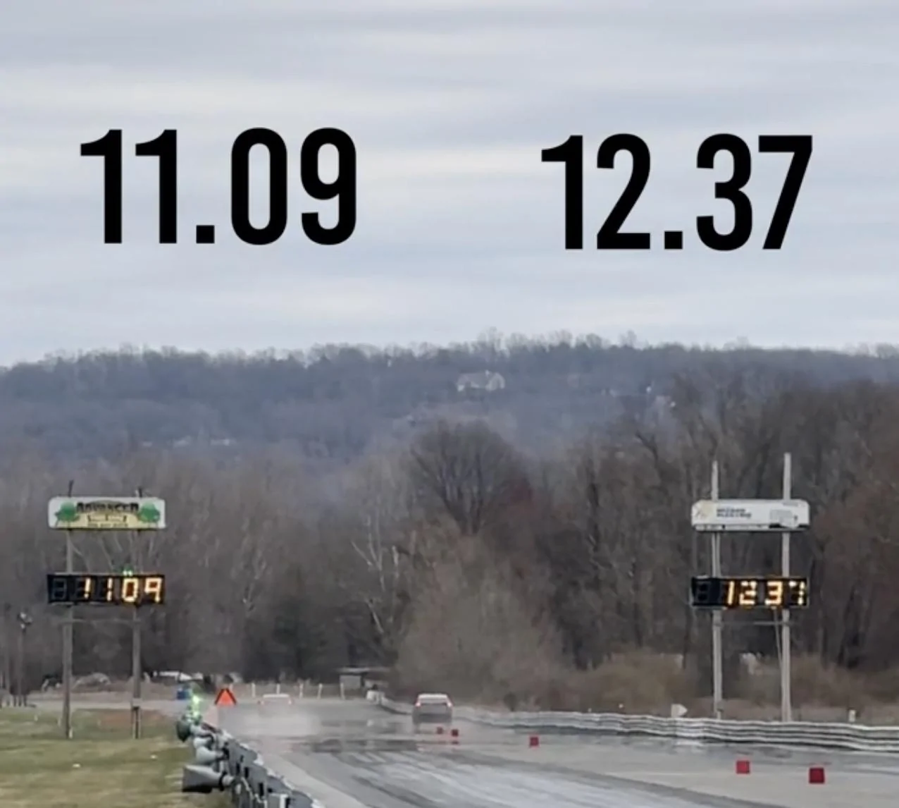 Tesla Cybertruck CyberBeast Tri-Motor vs. Dual-Motor Cybertruck Drag Race!  🥊 tesla-cyberbeast-cybertruck-drag-rac
