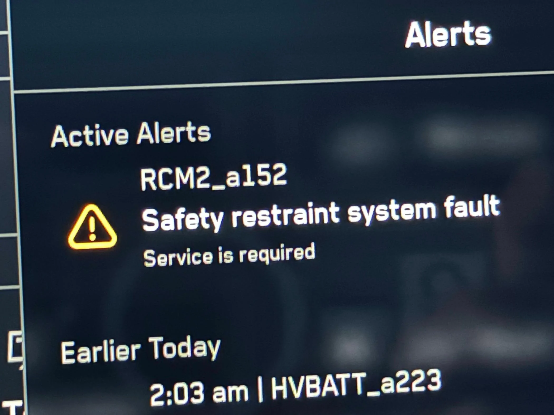Tesla Cybertruck Safety restraint system fault IMG_0439
