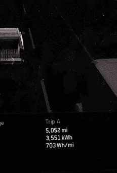 Tesla Cybertruck Range for AWD Cybertruck 200-250 miles after many real world tests zimage7763