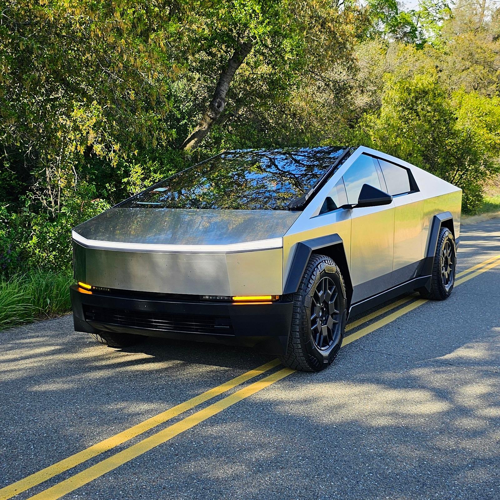 Tesla Cybertruck WHAT A TRUCK!!! 20240331_163739~2