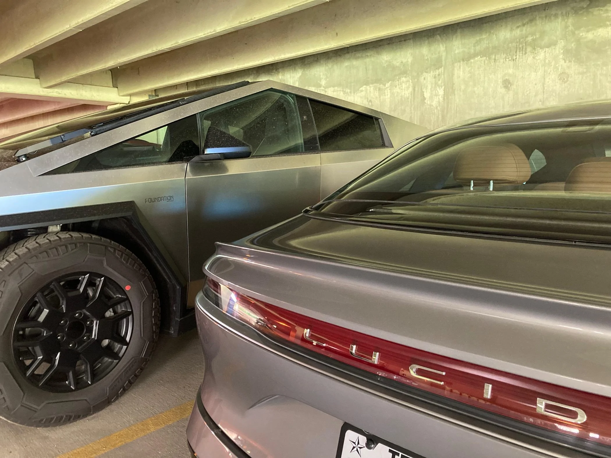 Tesla Cybertruck Daily random Cybertruck photos thread - Post Yours! 📸 🤳 IMG_3037