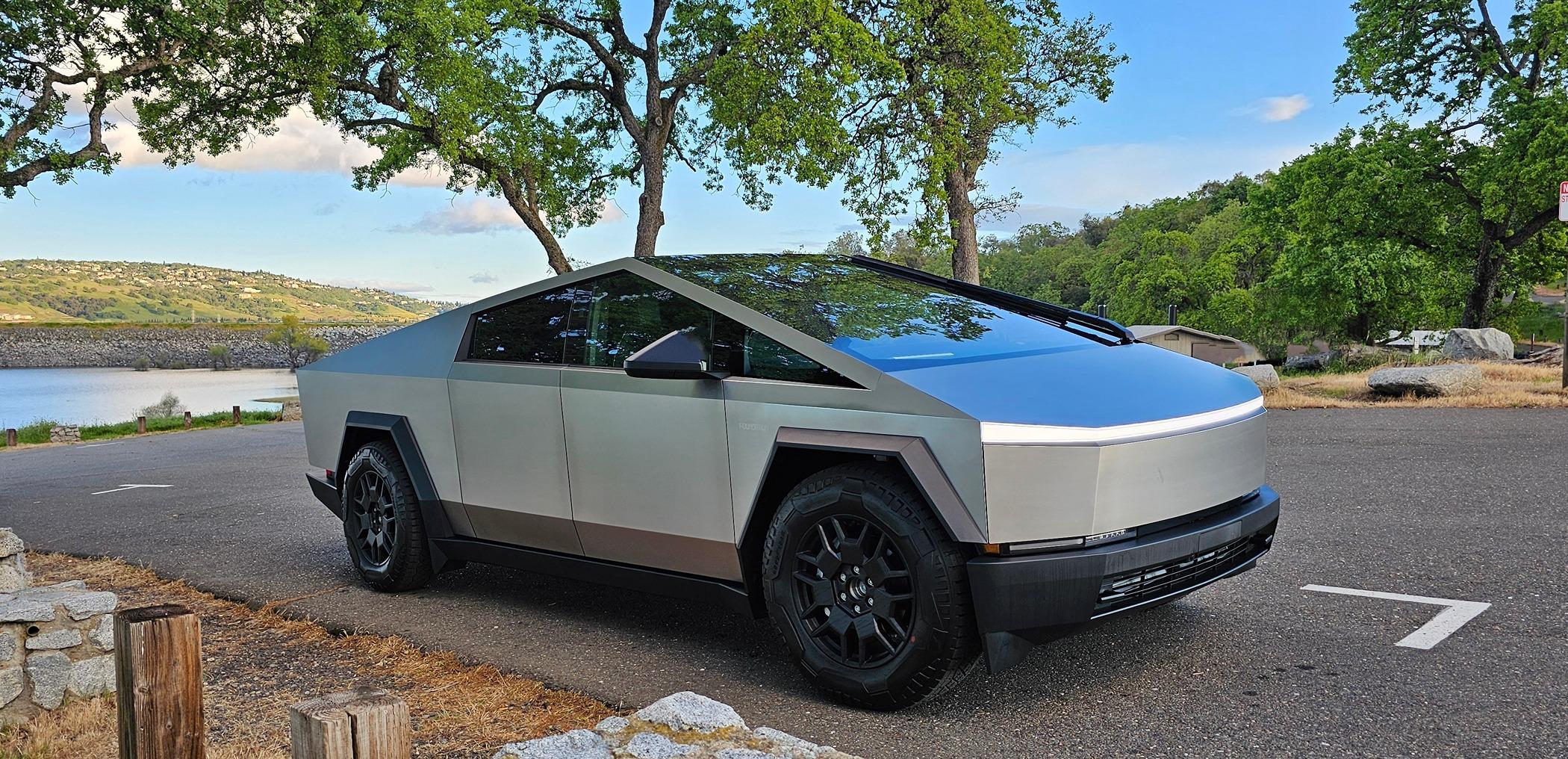 Tesla Cybertruck WHAT A TRUCK!!! 20240405_185620~2