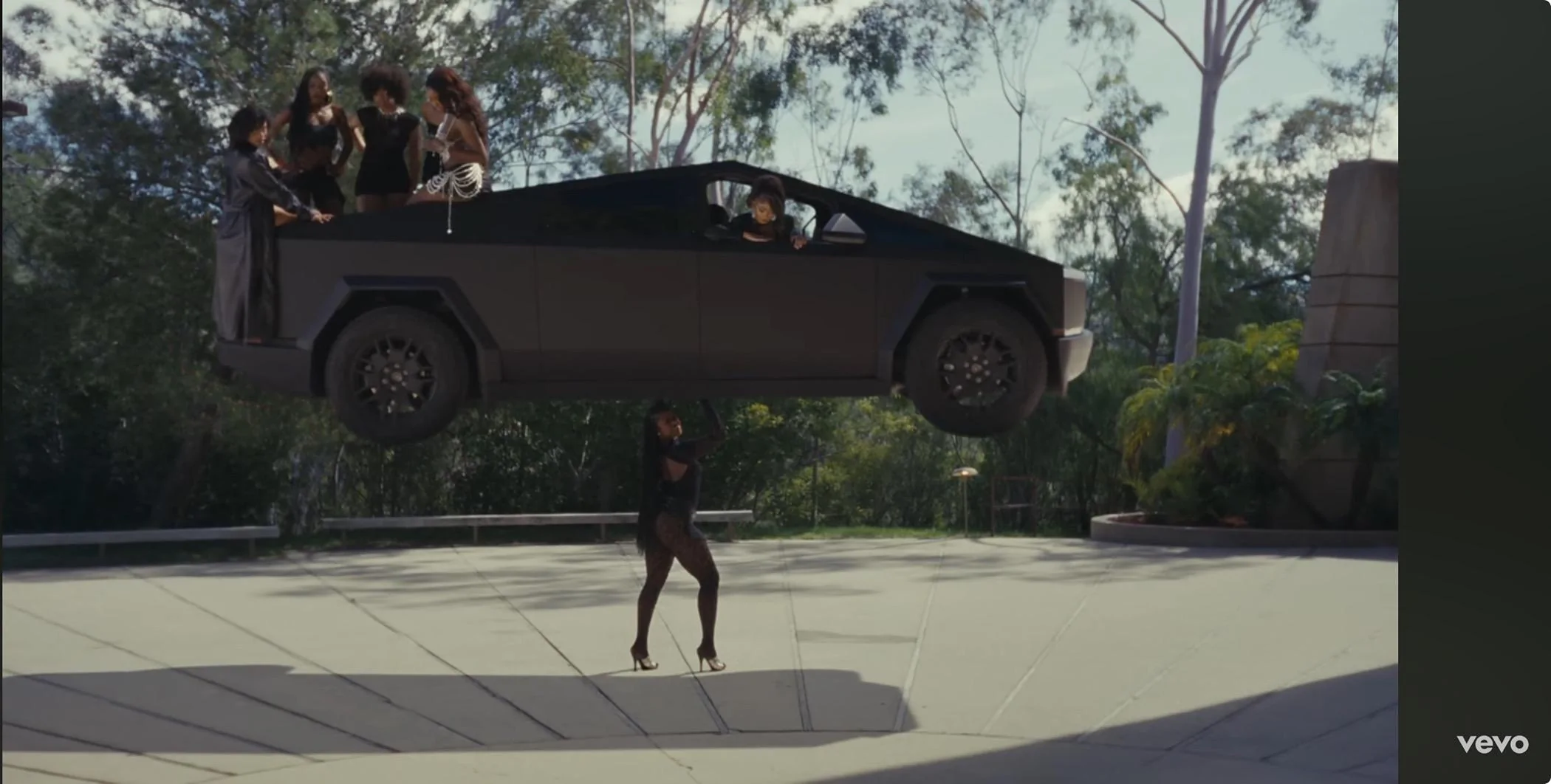 Tesla Cybertruck Cybertruck in Metro Boomin, Future, The Weeknd's music video IMG_2864