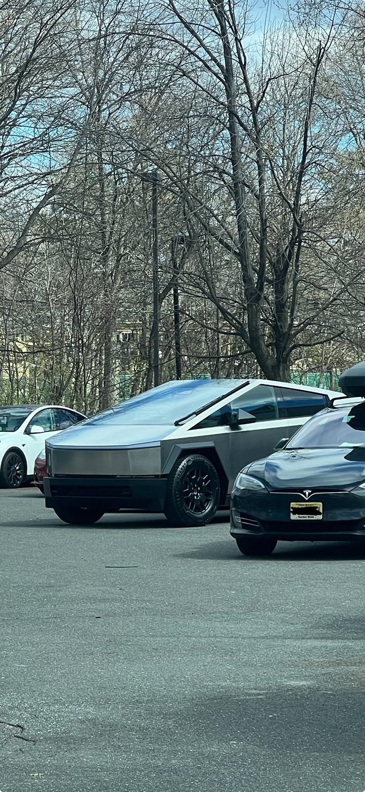 Tesla Cybertruck FIRST VIN ASSIGNED IN NJ IMG_0337