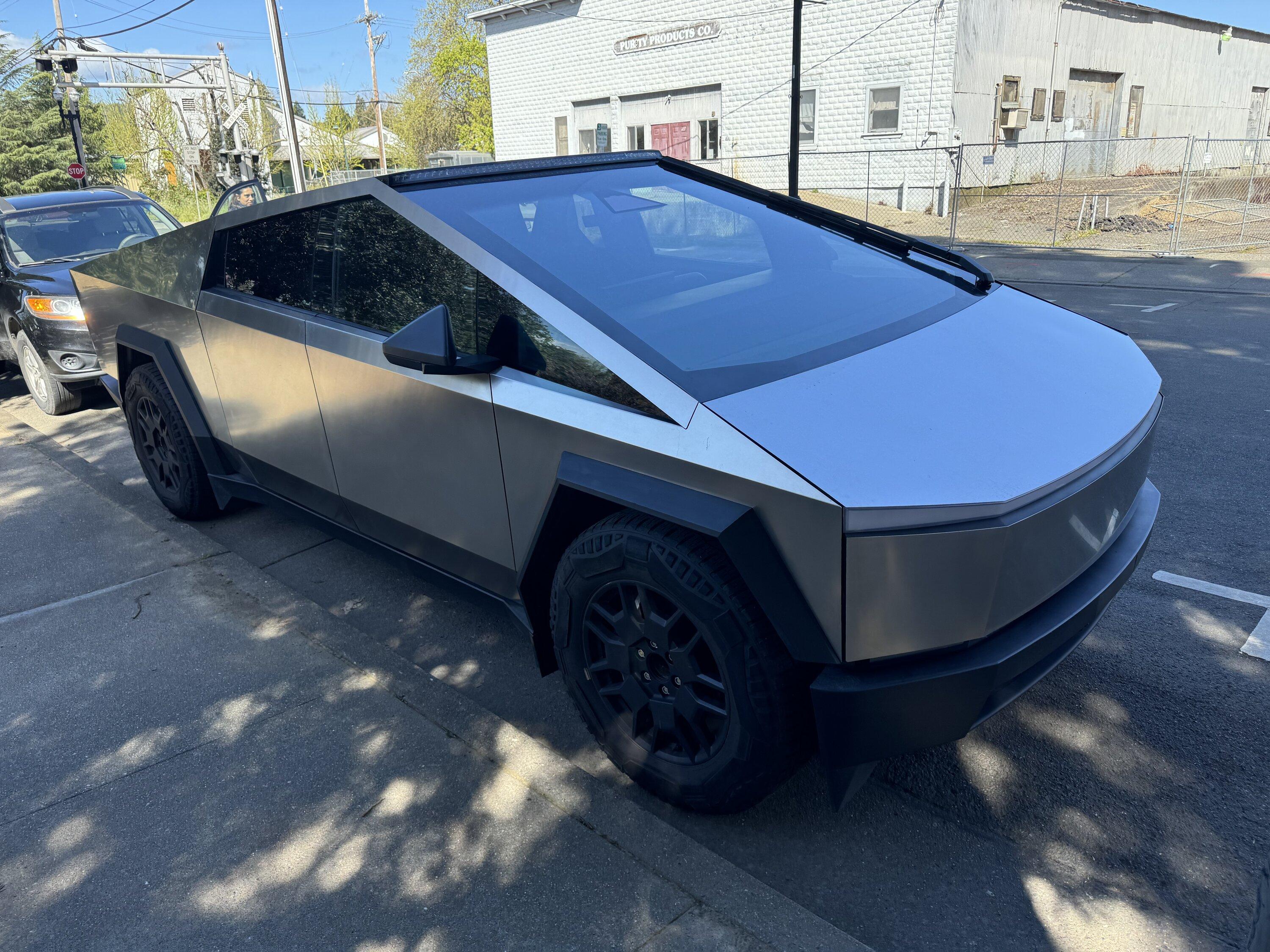 Tesla Cybertruck Lightbar spotted in the wild- Bay Area IMG_4603