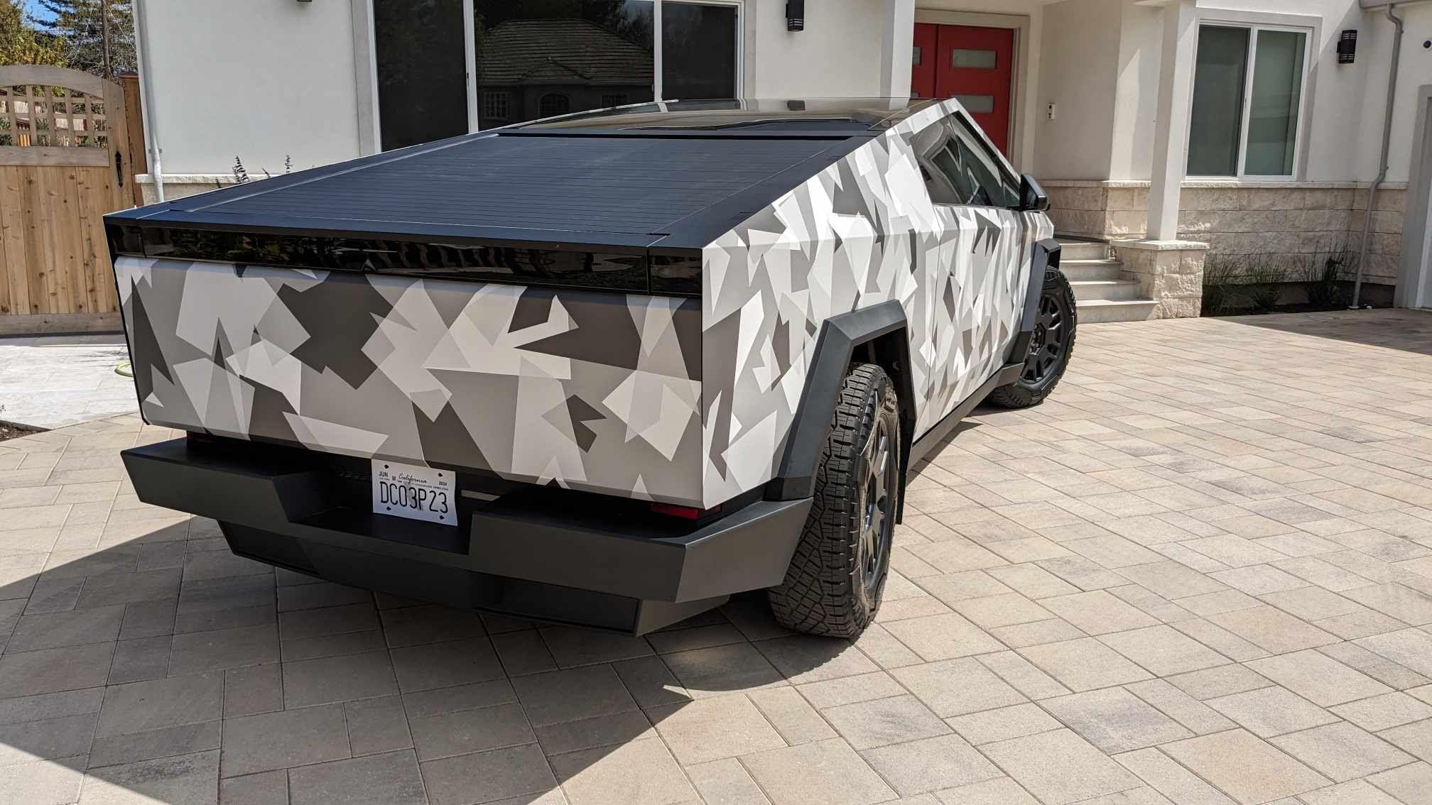 Tesla Cybertruck Camo / Camouflage Vinyl Wrap & PPF Cybertruck -- Photos & Videos received_1643276456207146