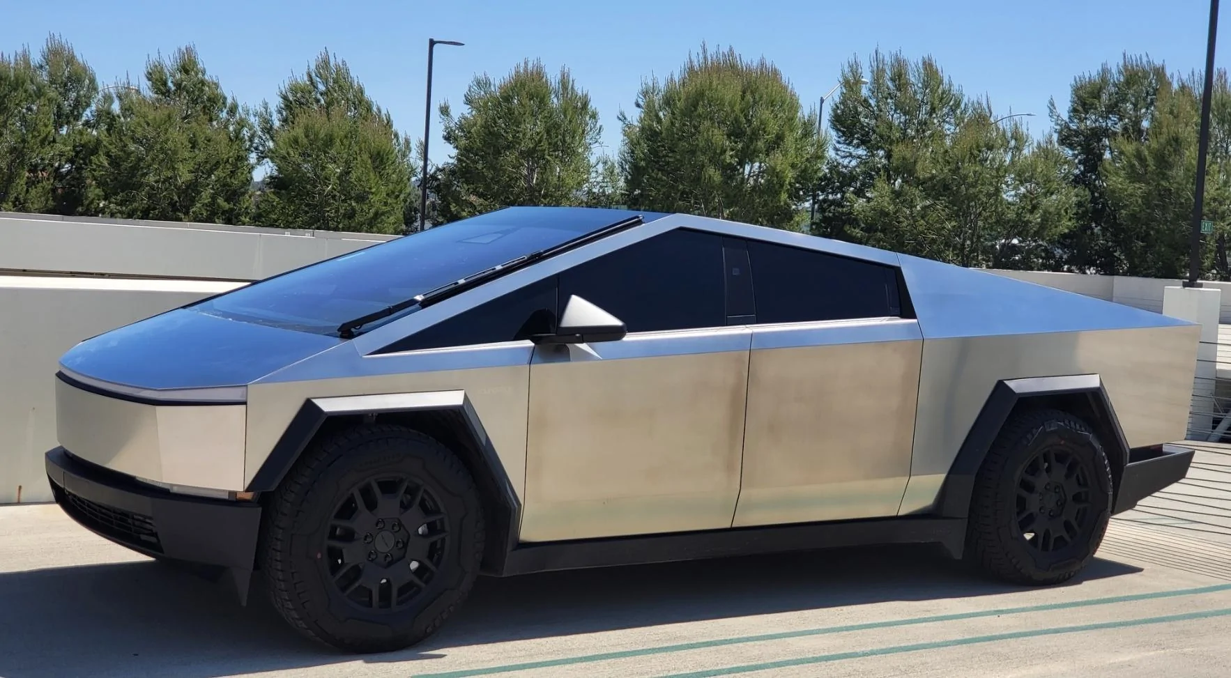 Tesla Cybertruck It's been three days.... 2049077