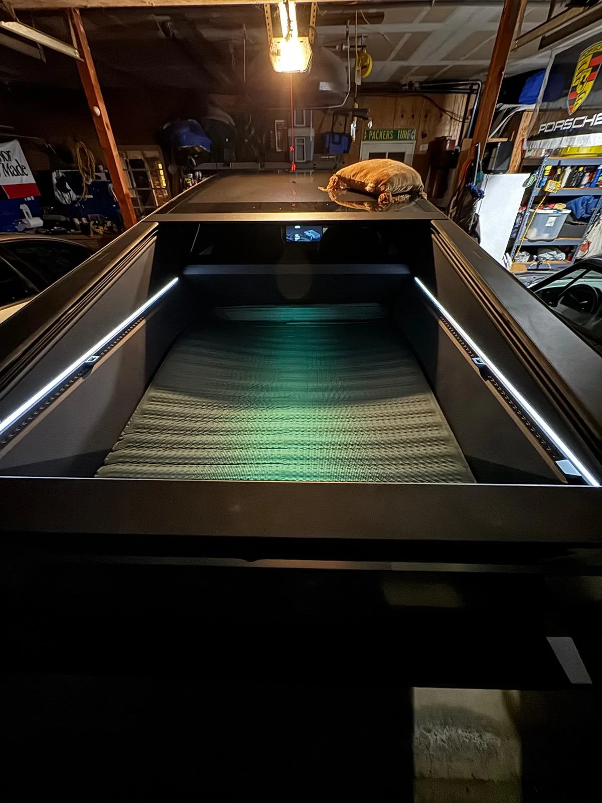 Tesla Cybertruck Cybertruck bed mattress solution - EXPED 72"x25.6"x3" air mattresses + BougeRV 2900 BTU heat pump IMG_1491
