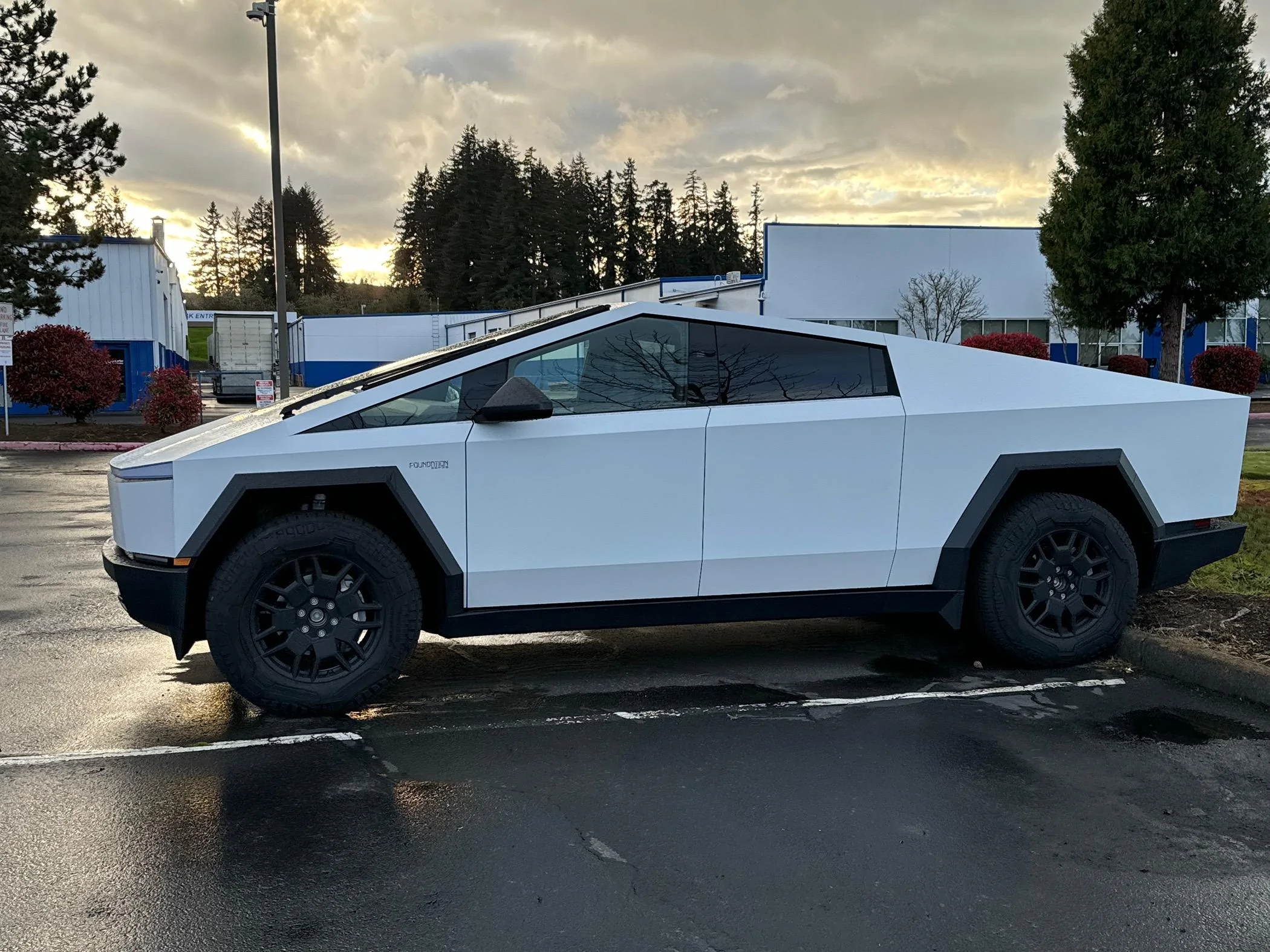 Tesla Cybertruck Ghost Flip Pearl White Wrap in Oregon IMG_1079