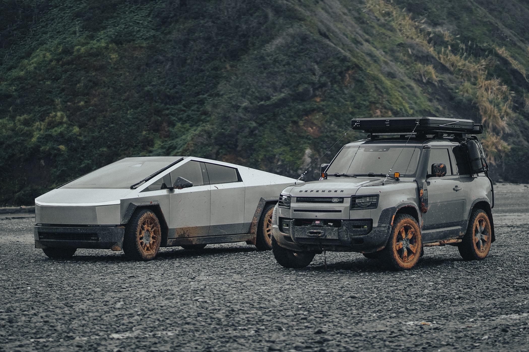 Tesla Cybertruck Cybertruck vs. the New Defender on a mud trail (one was stuck) DSC07432