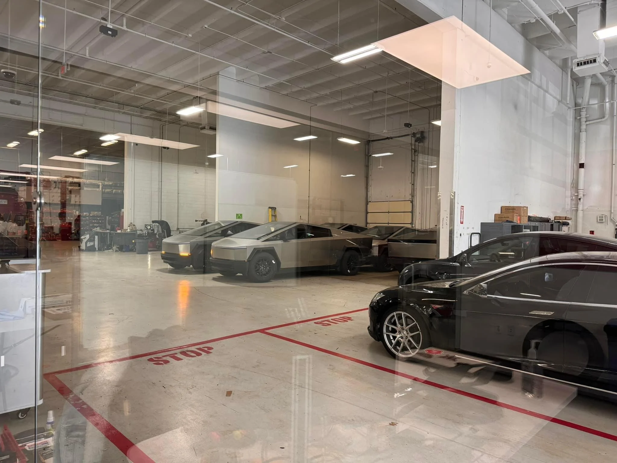 Tesla Cybertruck VINs Pending Delivery Chart & National Map 🗺️ 20240423_010416406_iOS