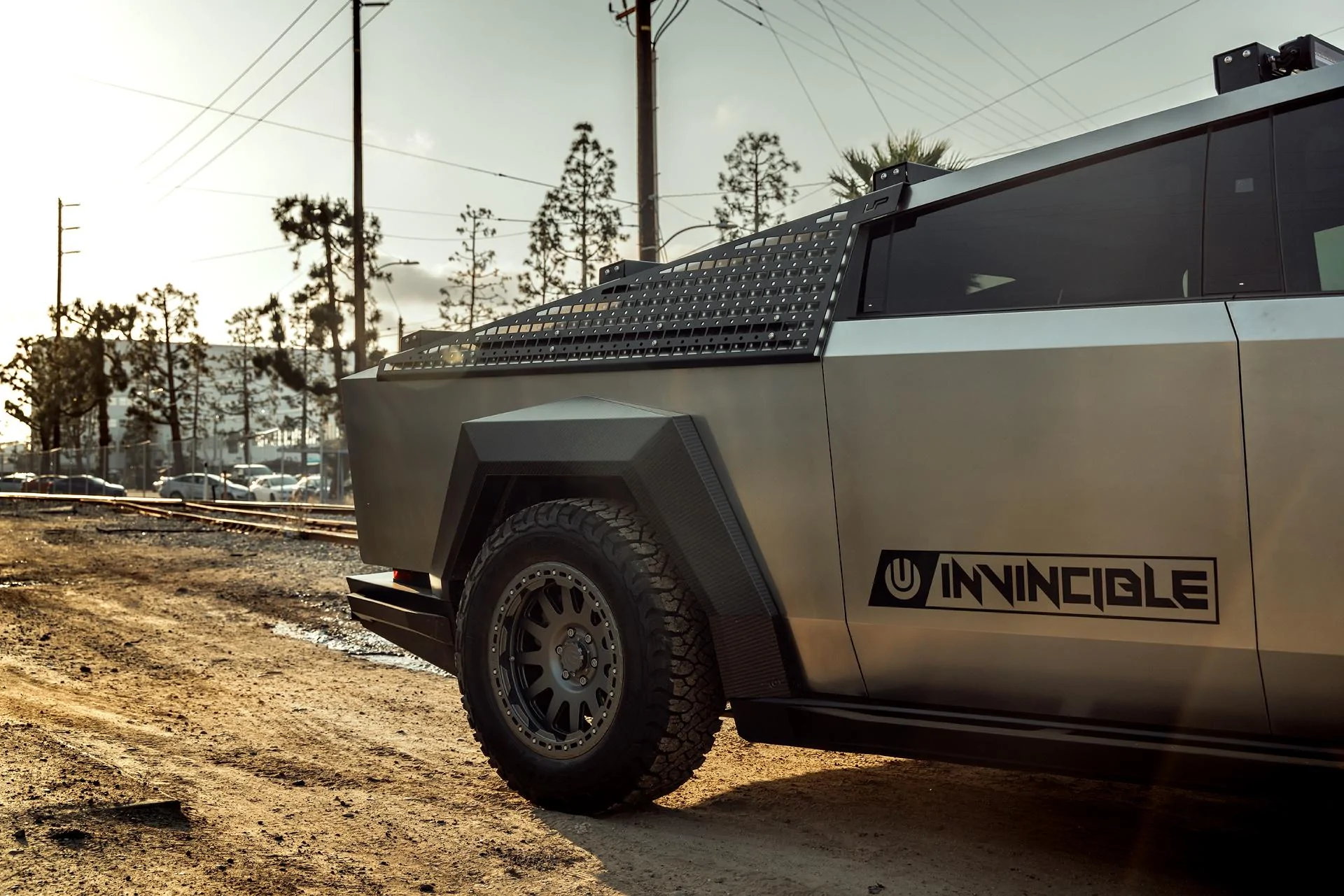 Tesla Cybertruck Unplugged Performance Cybertruck with Invincible® HD Parts UP Invincible Cybertruck 1920px (10)