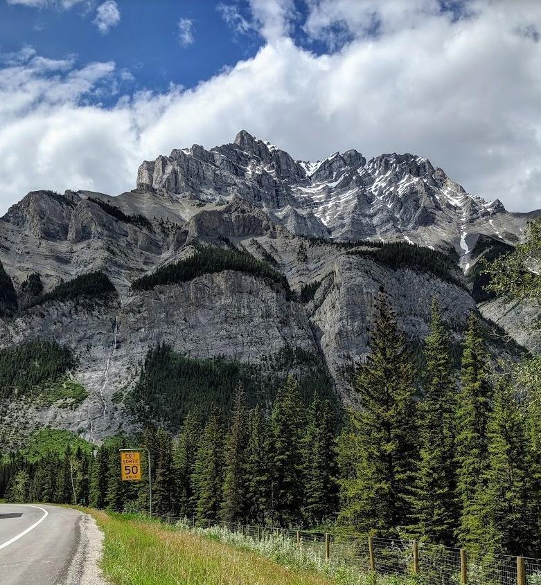 Tesla Cybertruck Banff is beautiful! nk0O0bD