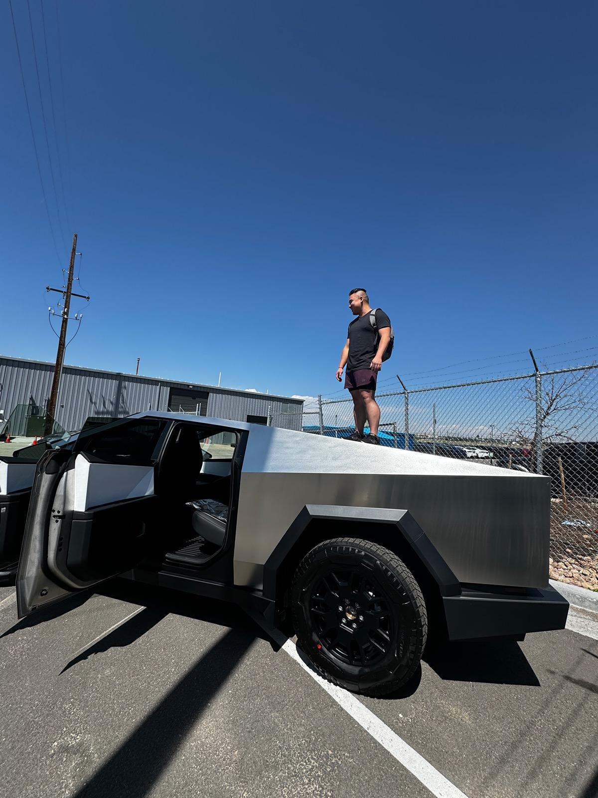Tesla Cybertruck Daily random Cybertruck photos thread - Post Yours! 📸 🤳 IMG_0571