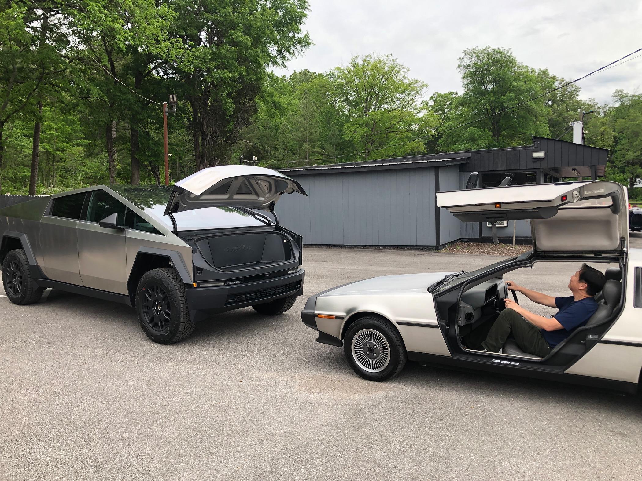 Tesla Cybertruck Daily random Cybertruck photos thread - Post Yours! 📸 🤳 IMG_0461