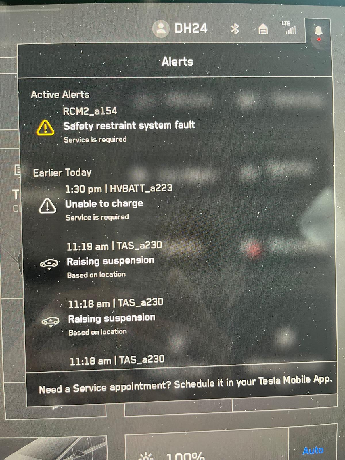 Tesla Cybertruck Safety restraint system fault IMG_0234