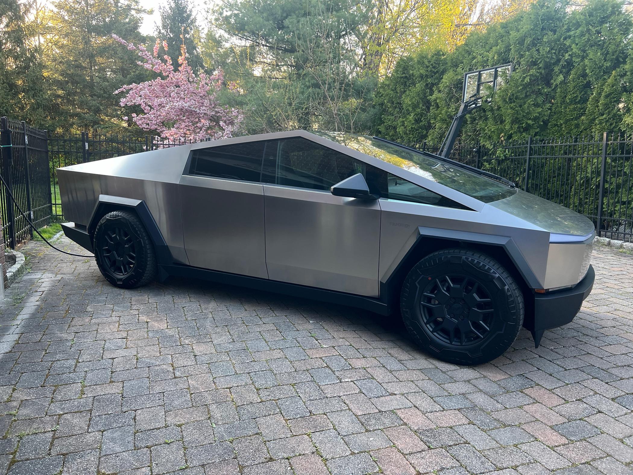 Tesla Cybertruck FIRST VIN ASSIGNED IN NJ IMG_0695