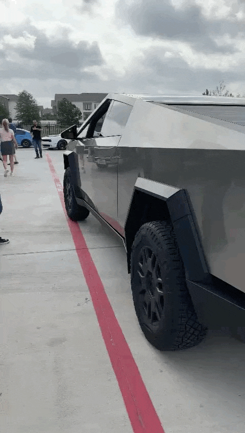 Tesla Cybertruck ⚡ Calling Houston TX area Cybertrucks! 9E12B1C9-3ADA-4793-AF49-43B3C817A5D0