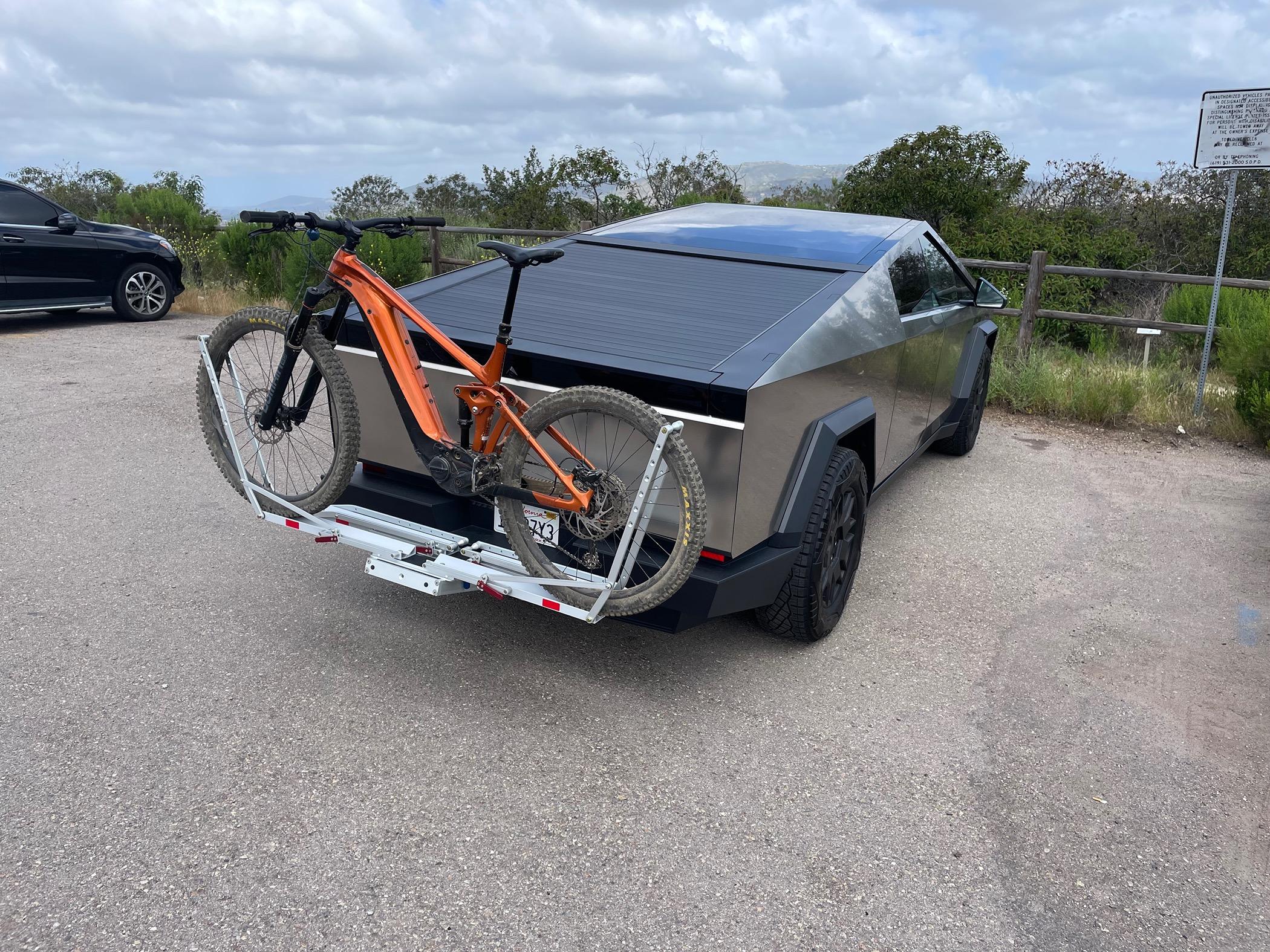 Tesla Cybertruck Bike hitch rack approved: 1up hitch rack IMG_5676