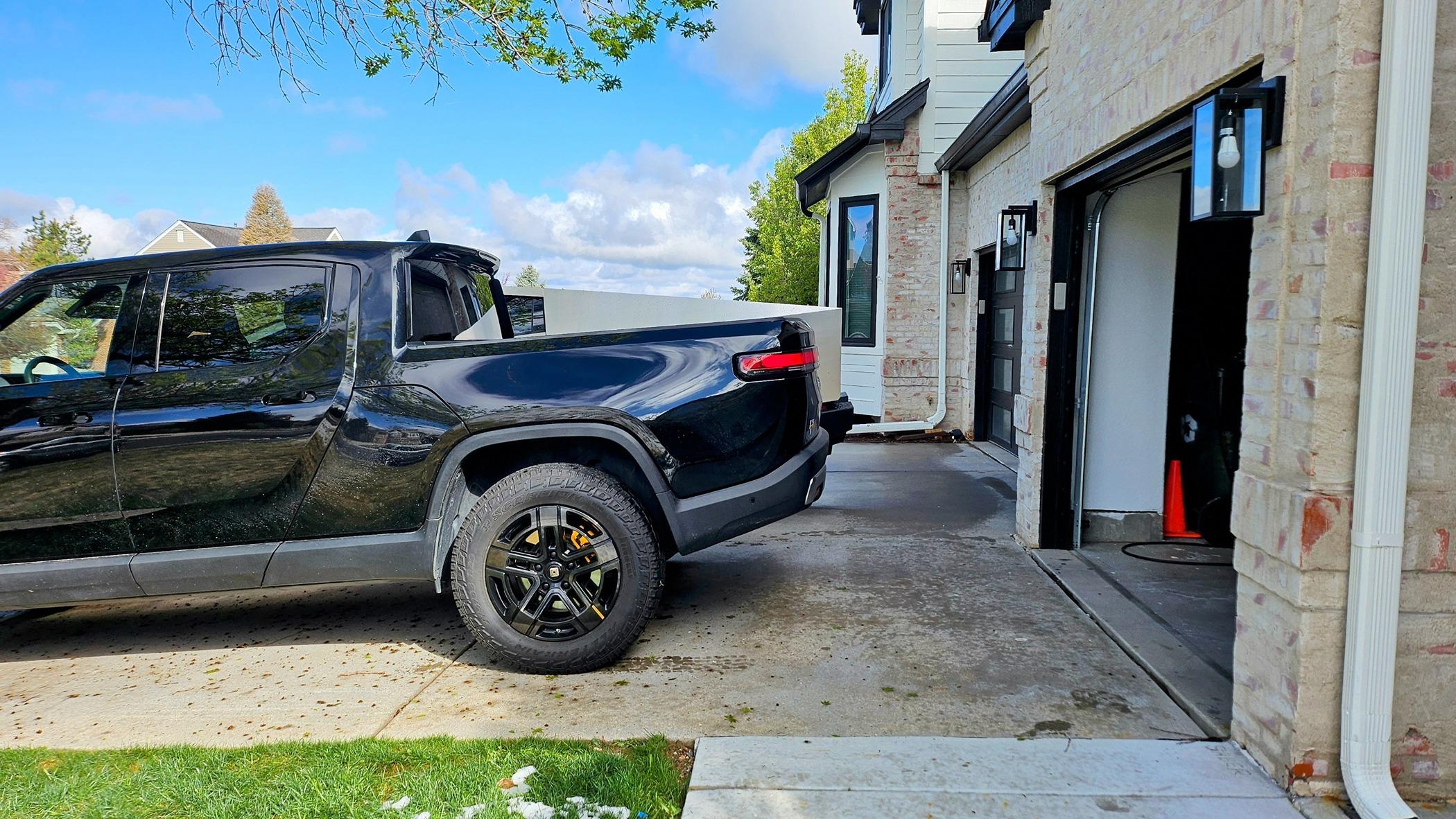 Tesla Cybertruck Cybertruck vs Rivian R1T review from a long term owner 20240428_092344~2