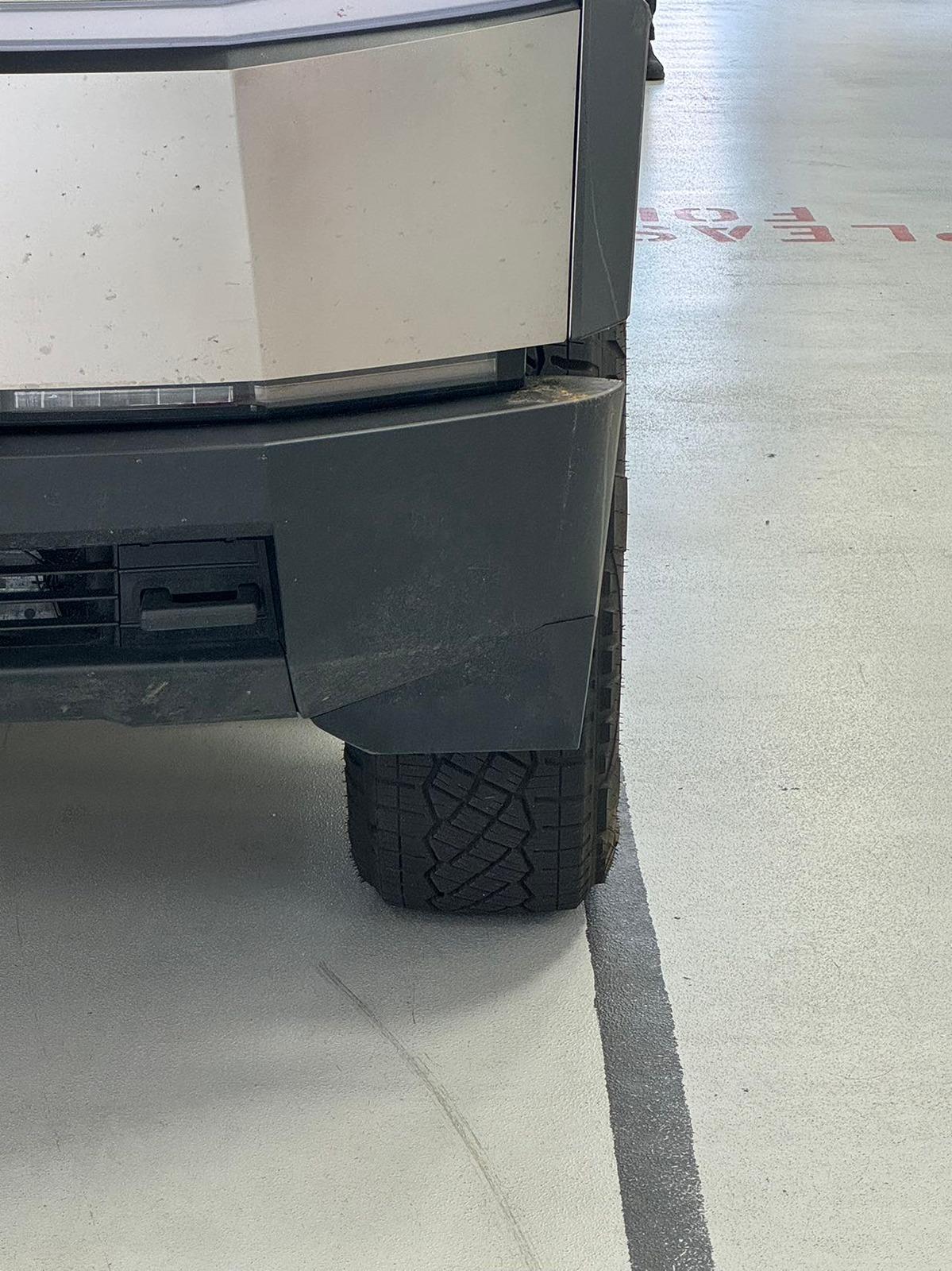 Tesla Cybertruck First bent tie rod on Cybertruck? Hit by DUI driver 199a43ec62a7a832321fbf1a037f0c8