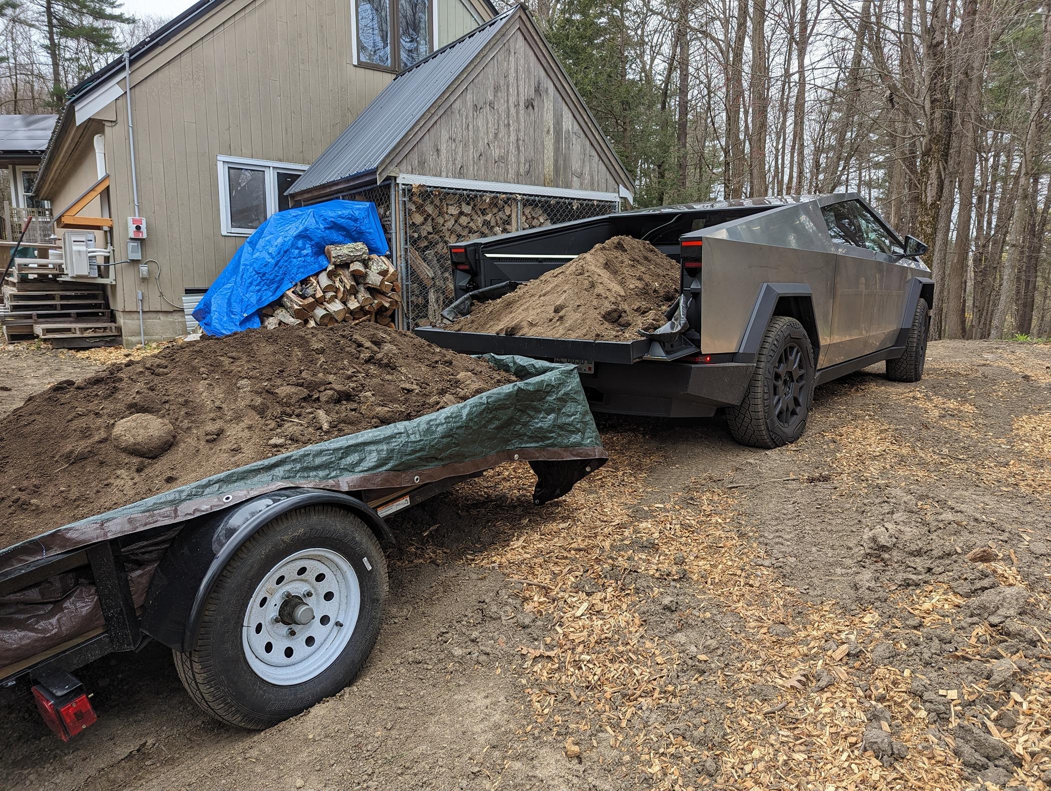 Tesla Cybertruck 🦾 Cybertruck doing truck stuff!  Post your photos! PXL_20240424_143045122