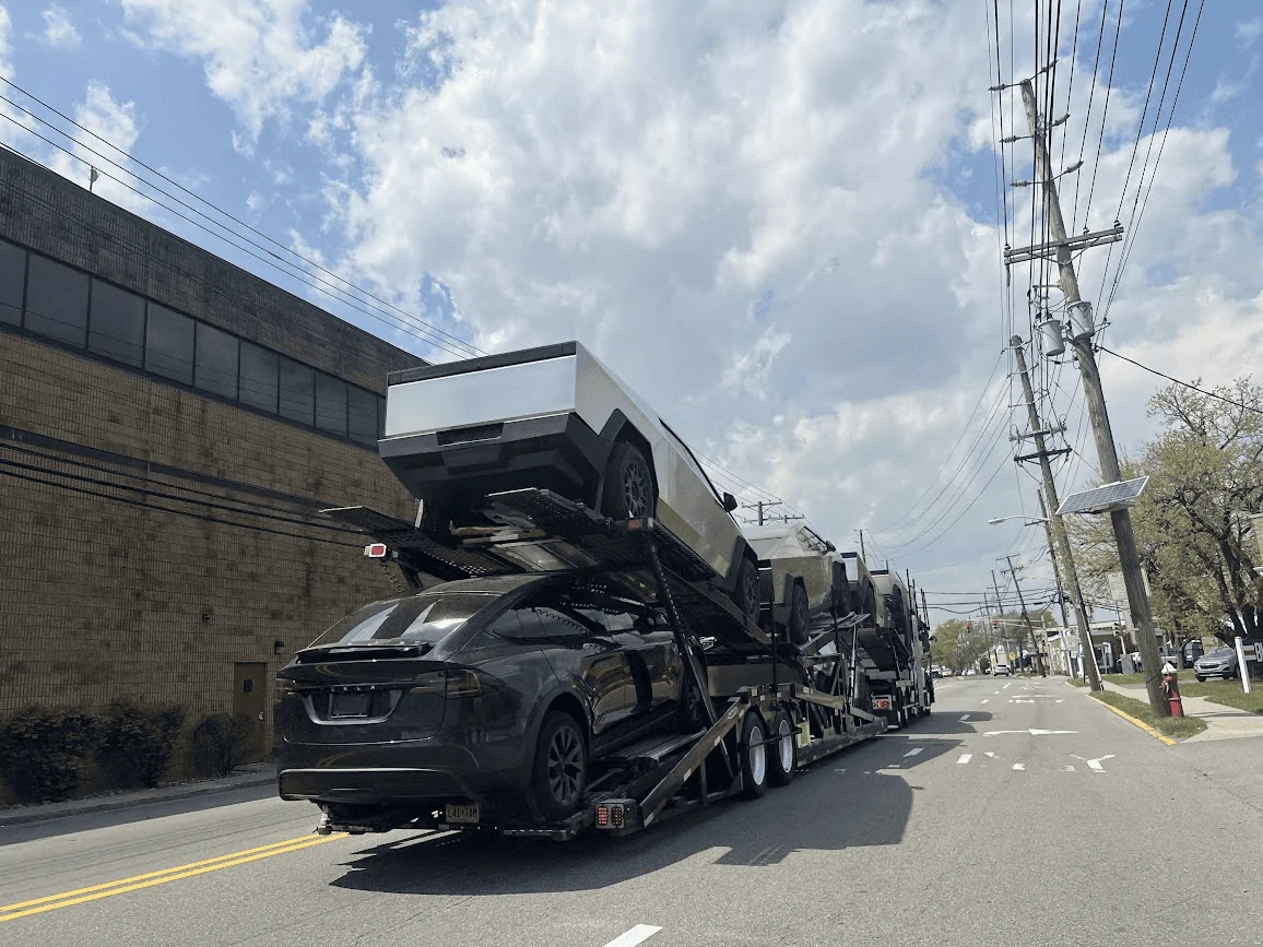 Tesla Cybertruck FIRST VIN ASSIGNED IN NJ 1714418817231-i2