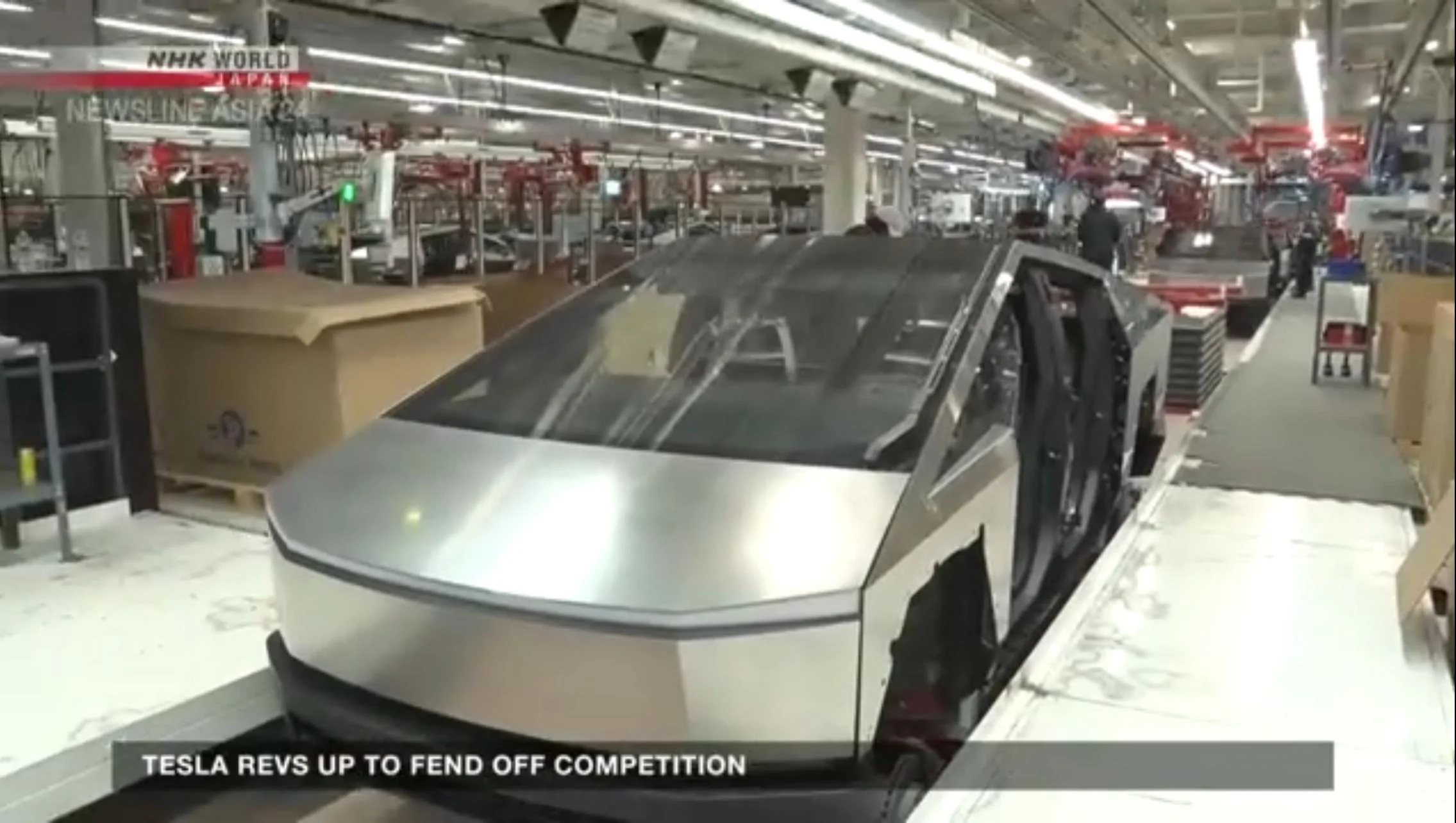 Tesla Cybertruck Exclusive Cybertruck production line video footage + Franz (by NHK Japan) IMG_2248