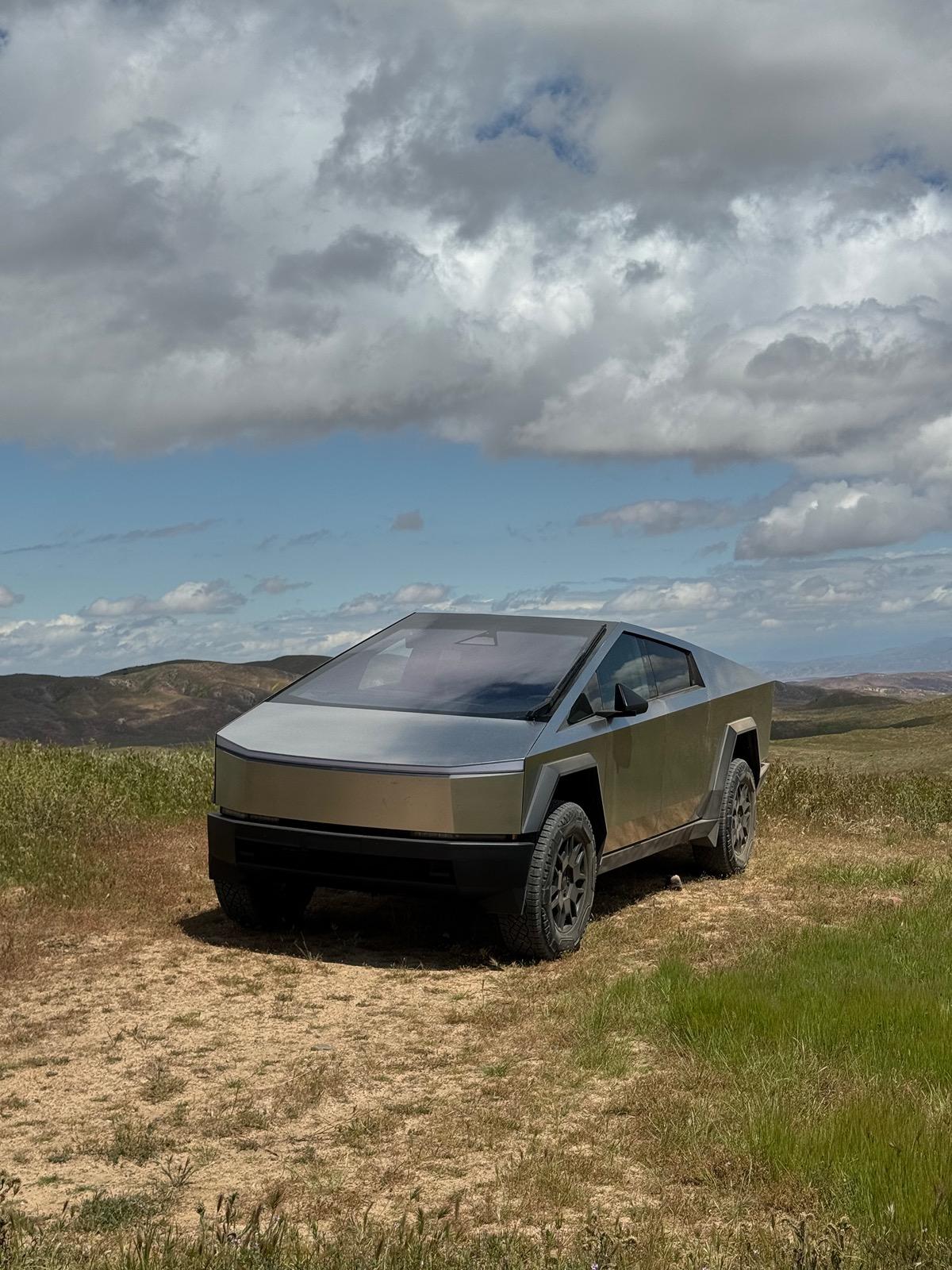 Tesla Cybertruck Daily random Cybertruck photos thread - Post Yours! 📸 🤳 IMG_4097