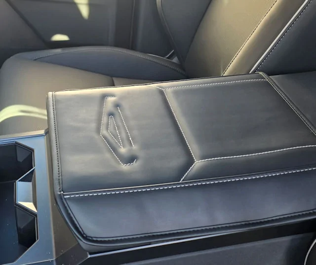 Tesla Cybertruck BestEvMod Armrest Pad Cover 20240501_074147 (002)
