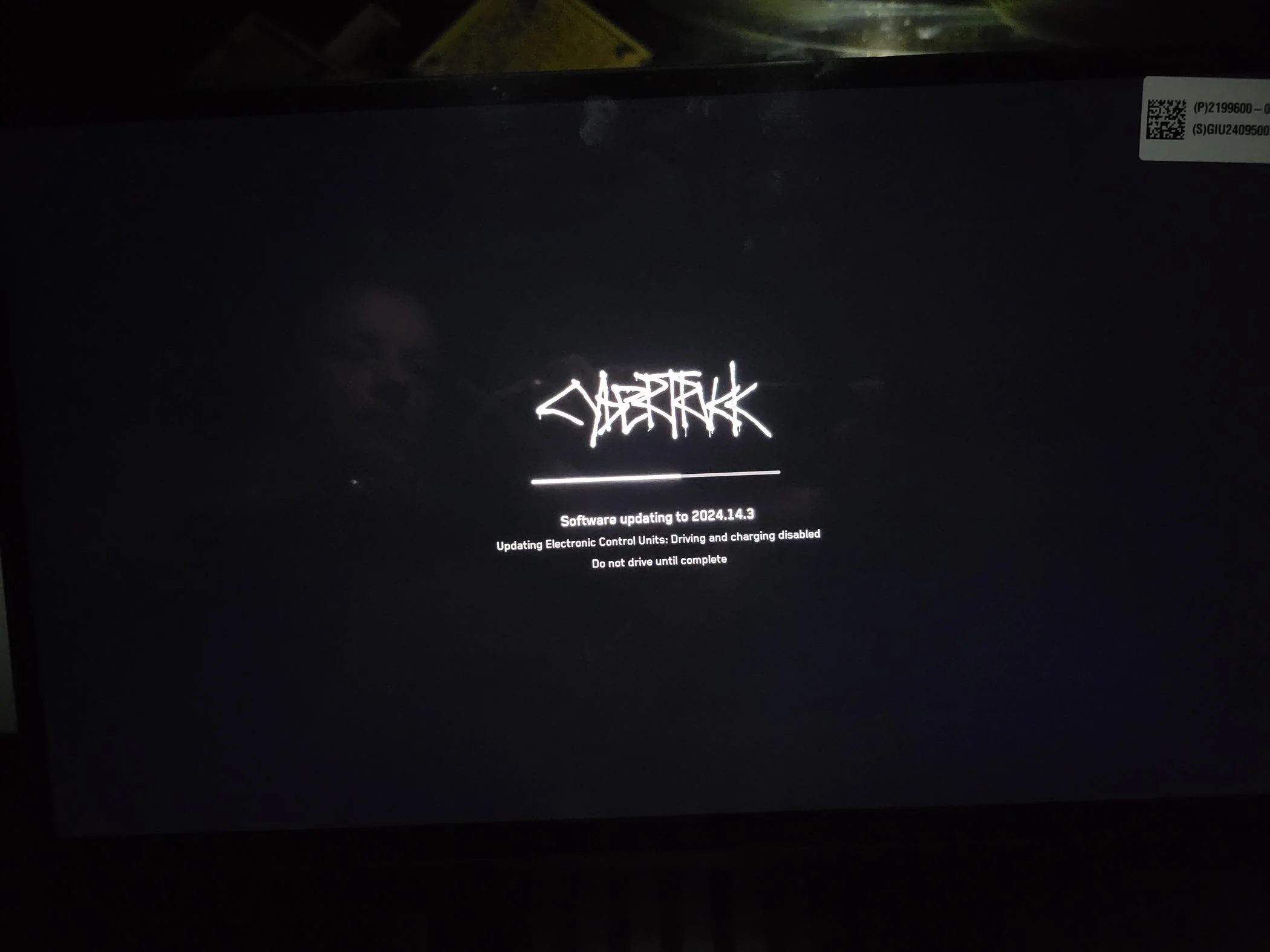 Tesla Cybertruck OTA Software Update 2024.14.3 now available (Off-Road Mode, Locking Diffs, Etc.) -- RELEASE NOTES! 20240501_205656