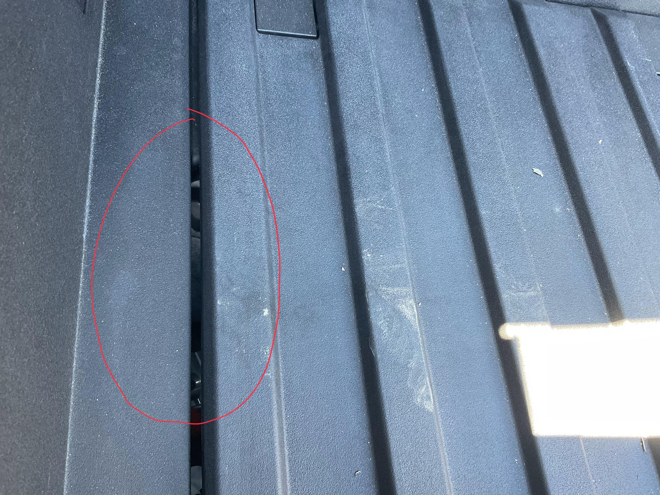 Tesla Cybertruck Gap in bedliner IMG_4944