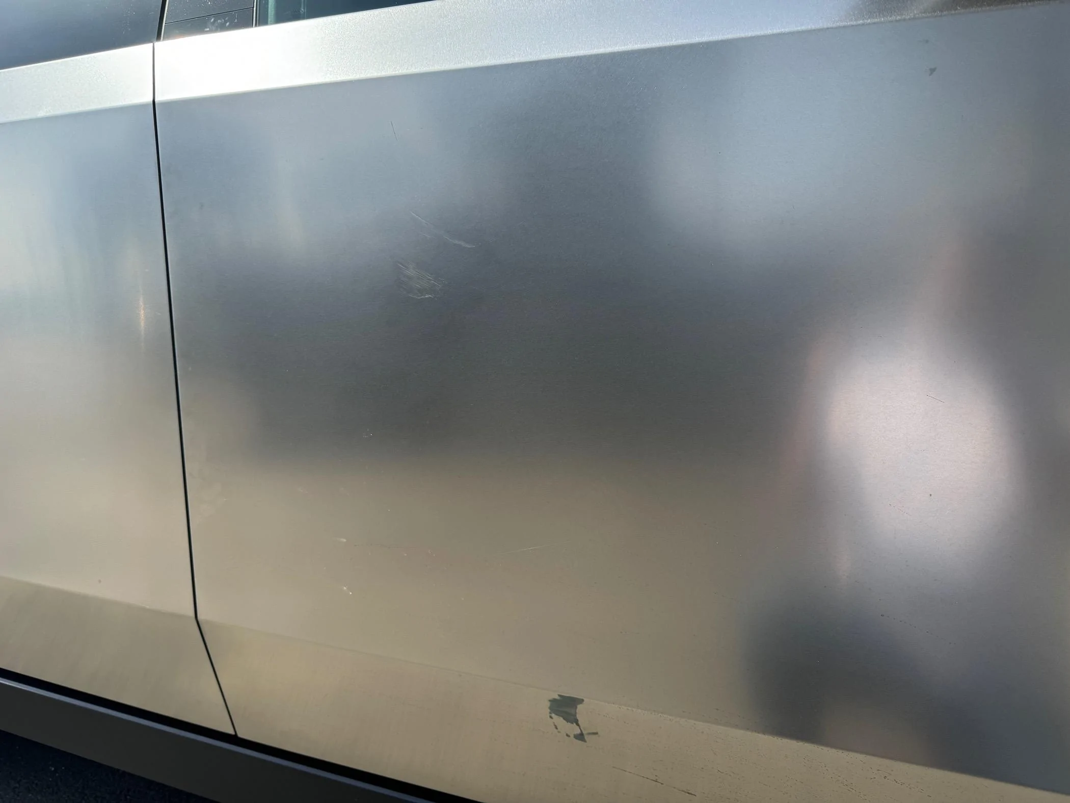 Tesla Cybertruck Cybertruck vs Wheelbarrow on the highway IMG_5004