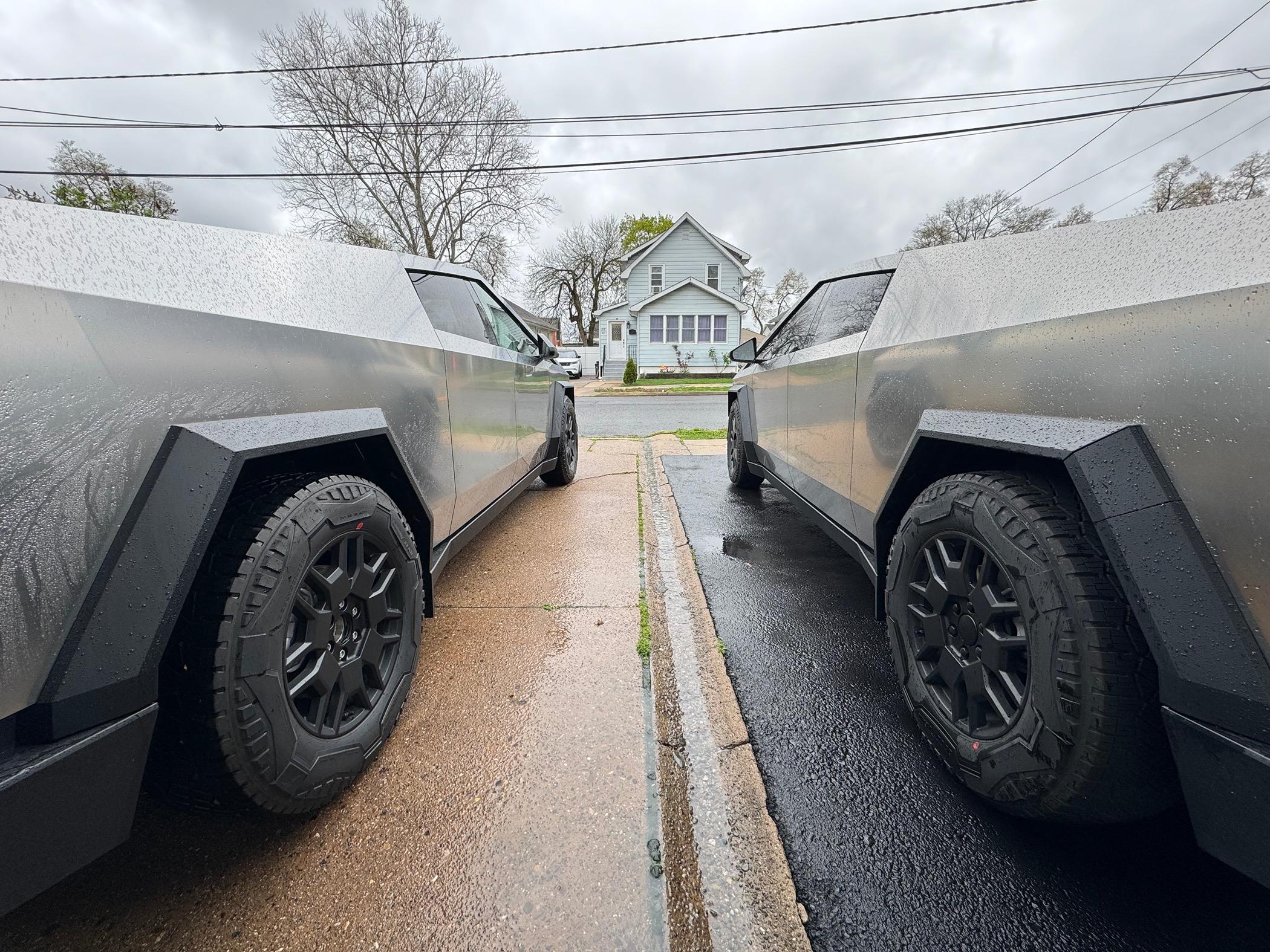 Tesla Cybertruck Daily random Cybertruck photos thread - Post Yours! 📸 🤳 IMG_5885