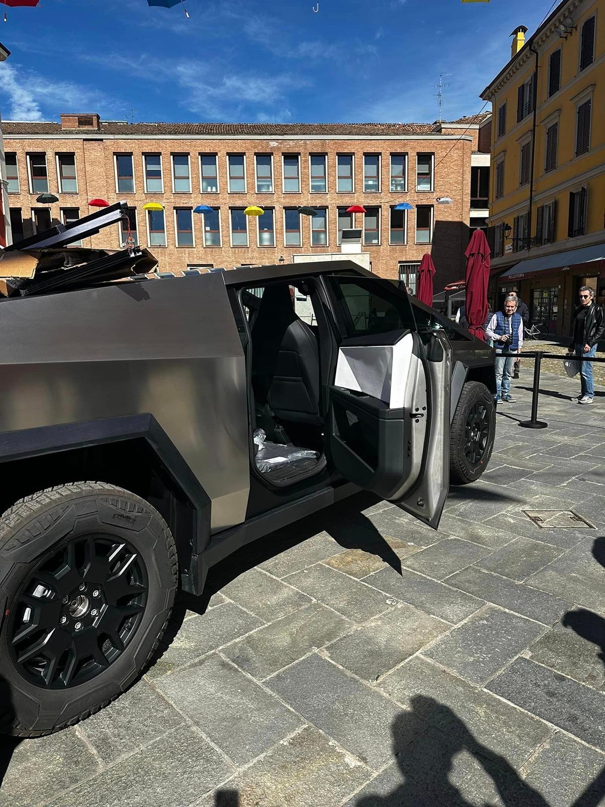 Tesla Cybertruck Cybertruck pics from its European "Odyssey" tour 440441650_10161590599579430_3452267392682000136_n