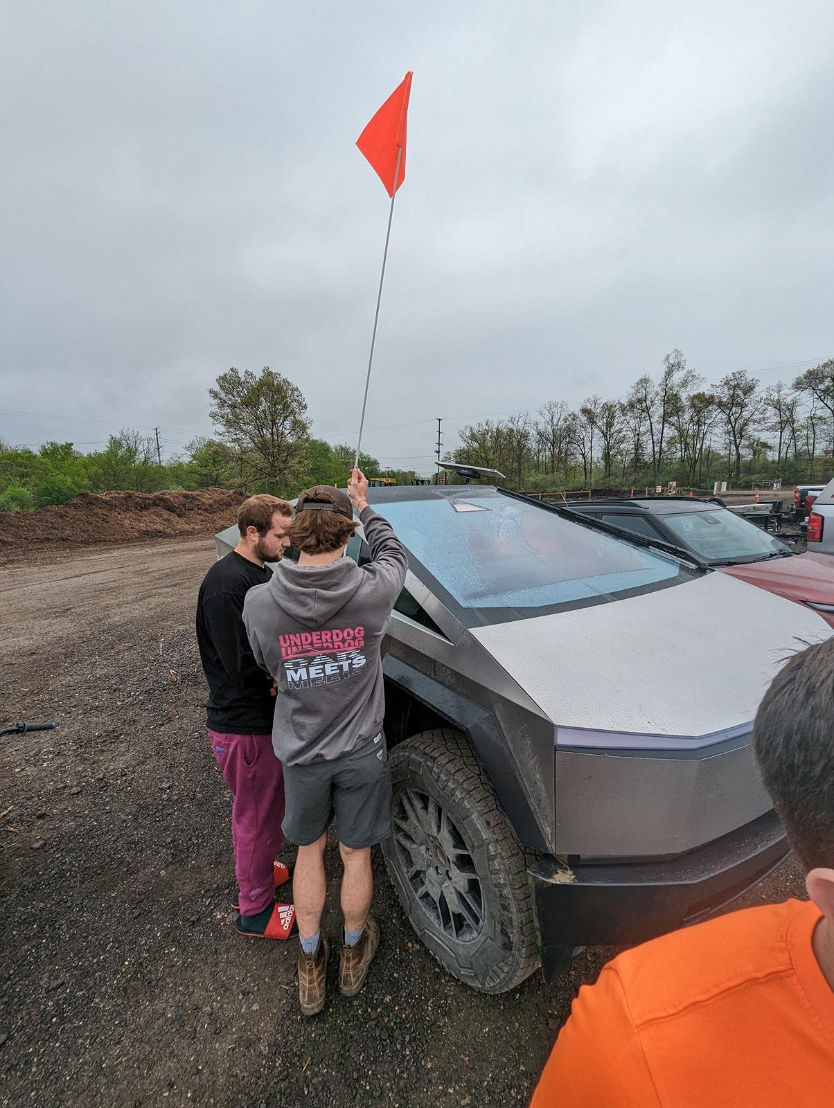 Tesla Cybertruck Hummer and Cybertruck hit up off-road park PXL_20240505_143451155.MP