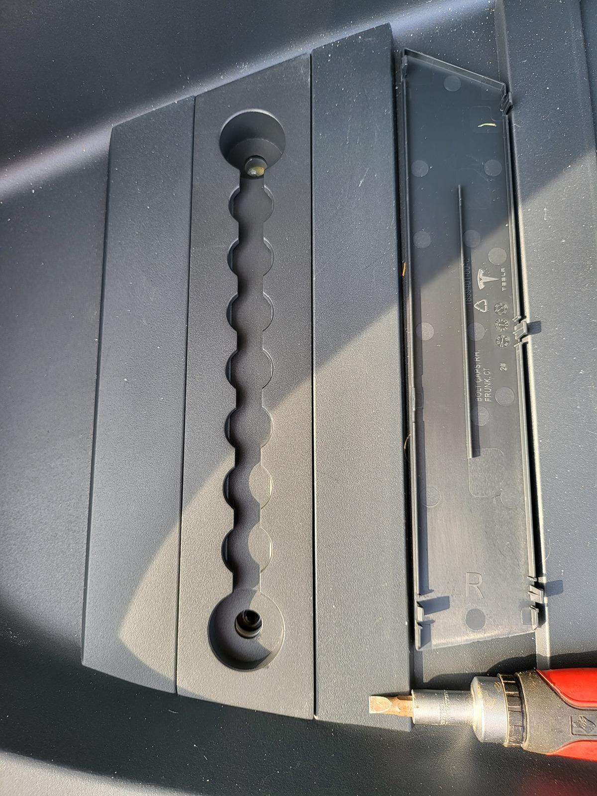 Tesla Cybertruck Frunk "Front Trunk L-Track + Cargo Net" Accessory Received! 20240505_165135