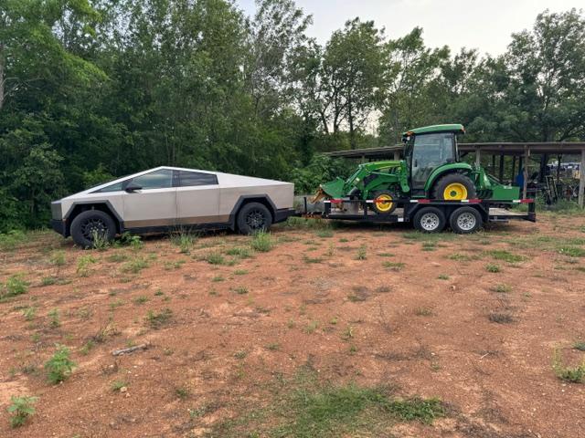 Tesla Cybertruck 🦾 Cybertruck doing truck stuff!  Post your photos! 10klb loaded u