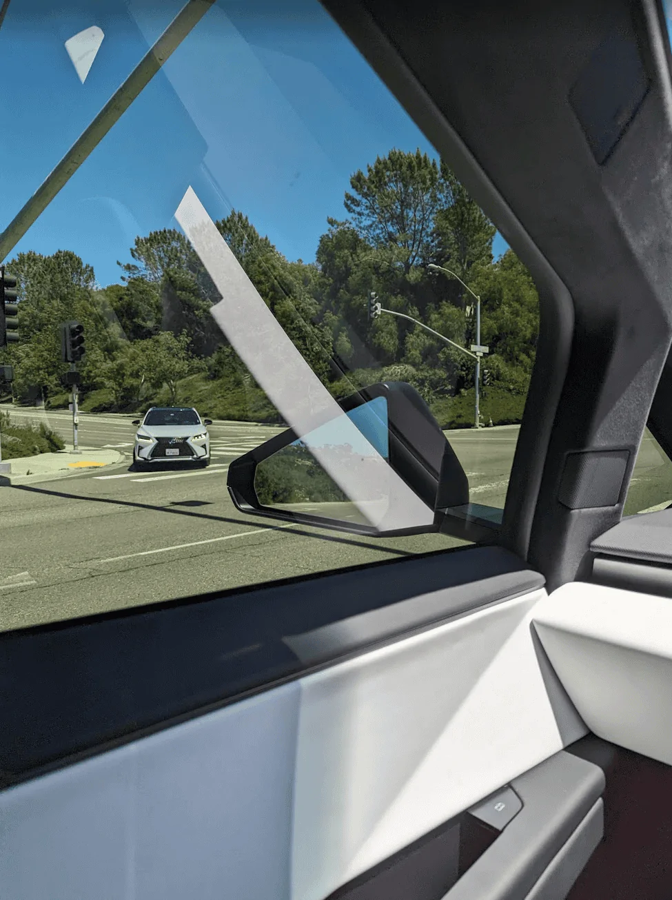 Tesla Cybertruck a sun shield for dash Cybertruck - white trim - mirror 1