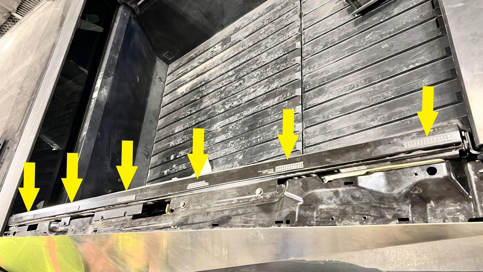 Tesla Cybertruck Issues Thread - Cybertruck Edition -FE948005-47DF-404E-A756-52BC829DC4AC-online-en-US