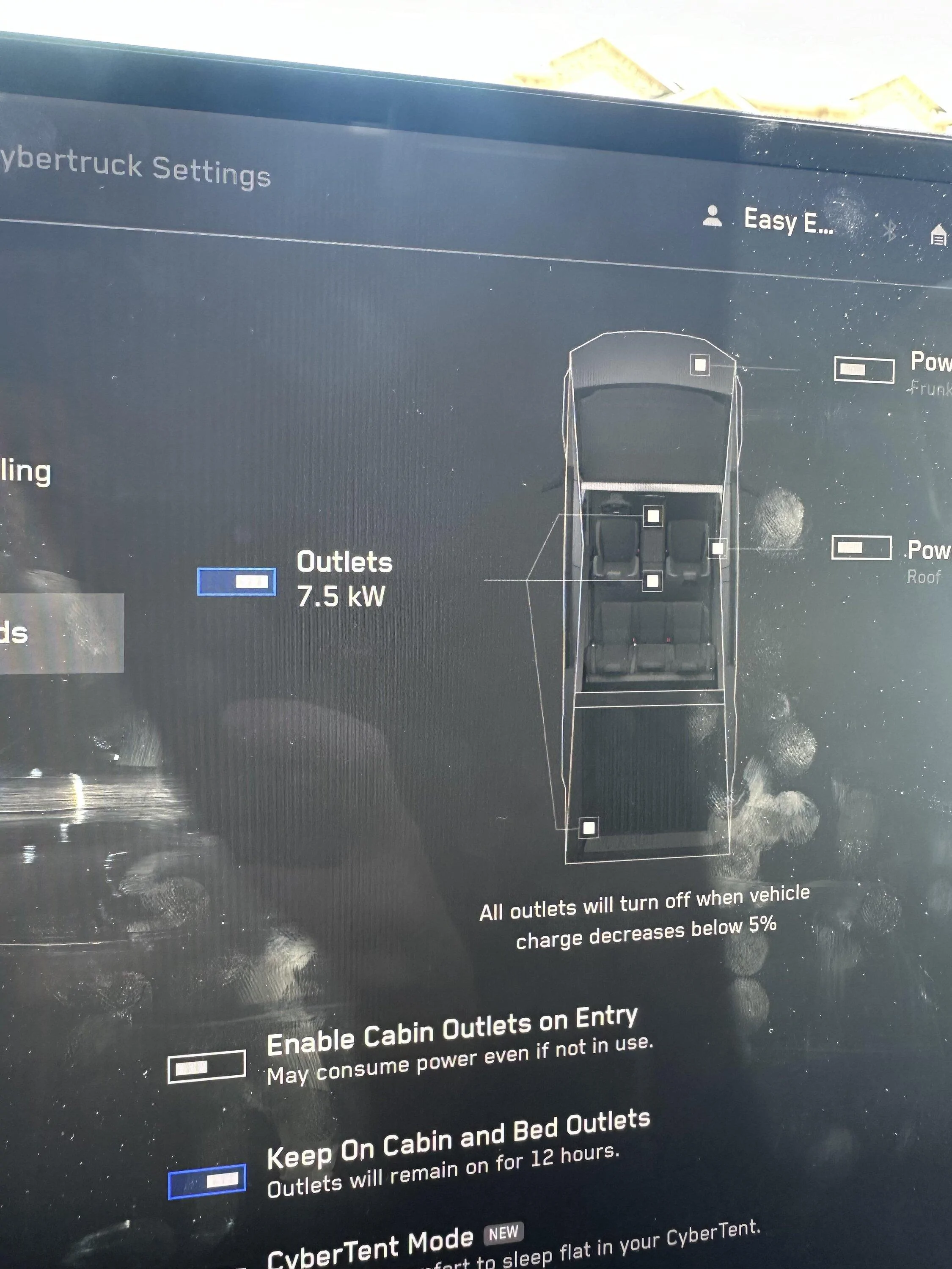 Tesla Cybertruck V2V charging a Mercedes EQE IMG_2227