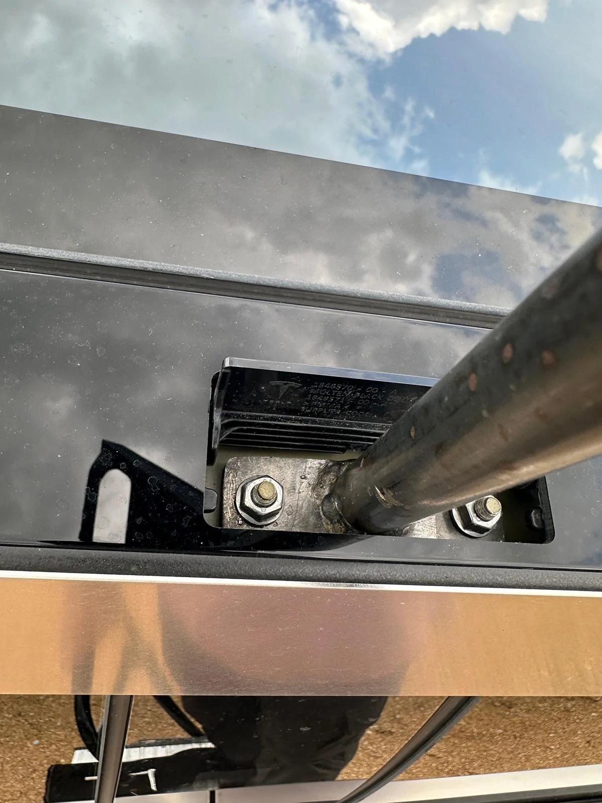 Tesla Cybertruck Welded custom anchor point mount for Starlink IMG_4813(1)