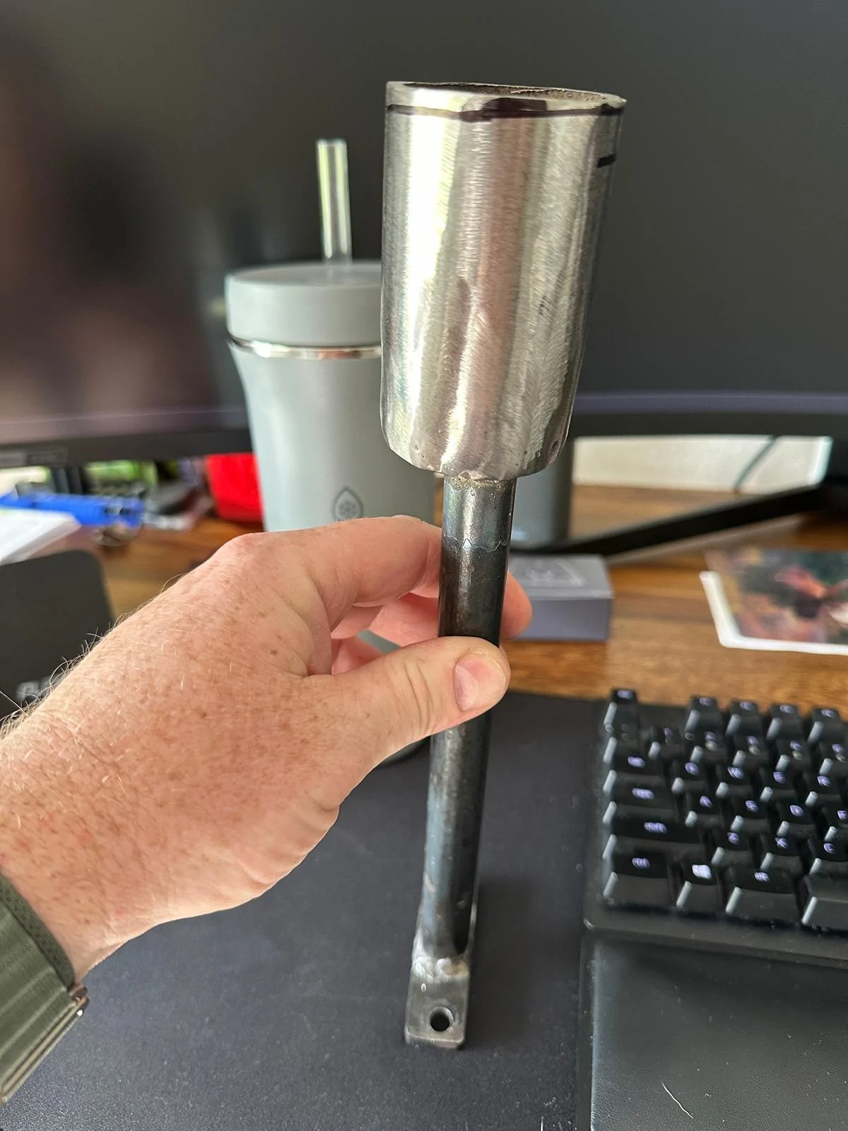 Tesla Cybertruck Welded custom anchor point mount for Starlink IMG_4820(1)