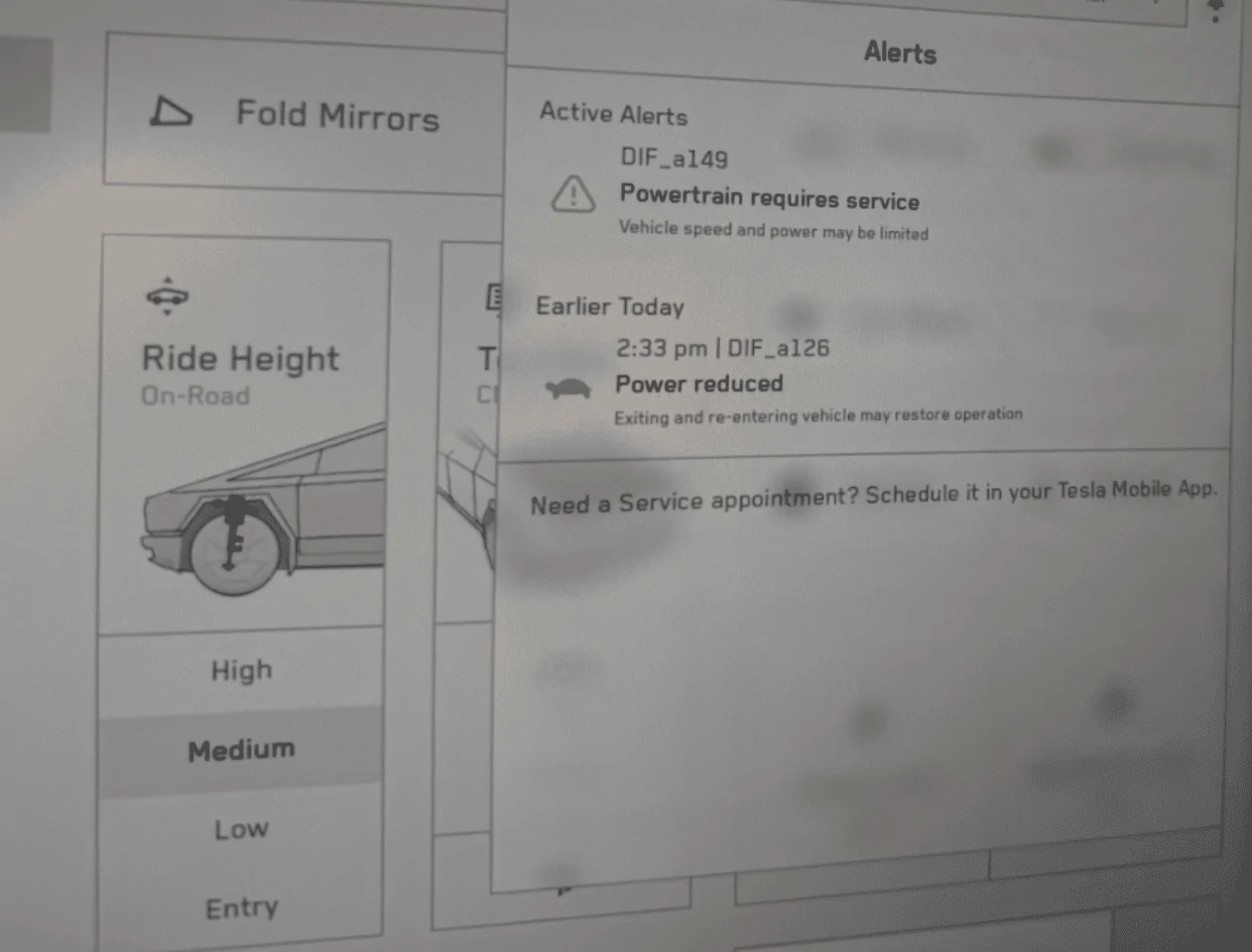 Tesla Cybertruck My Cybertruck went blind -  lost all visualizations on my screen 1715648052834-pa