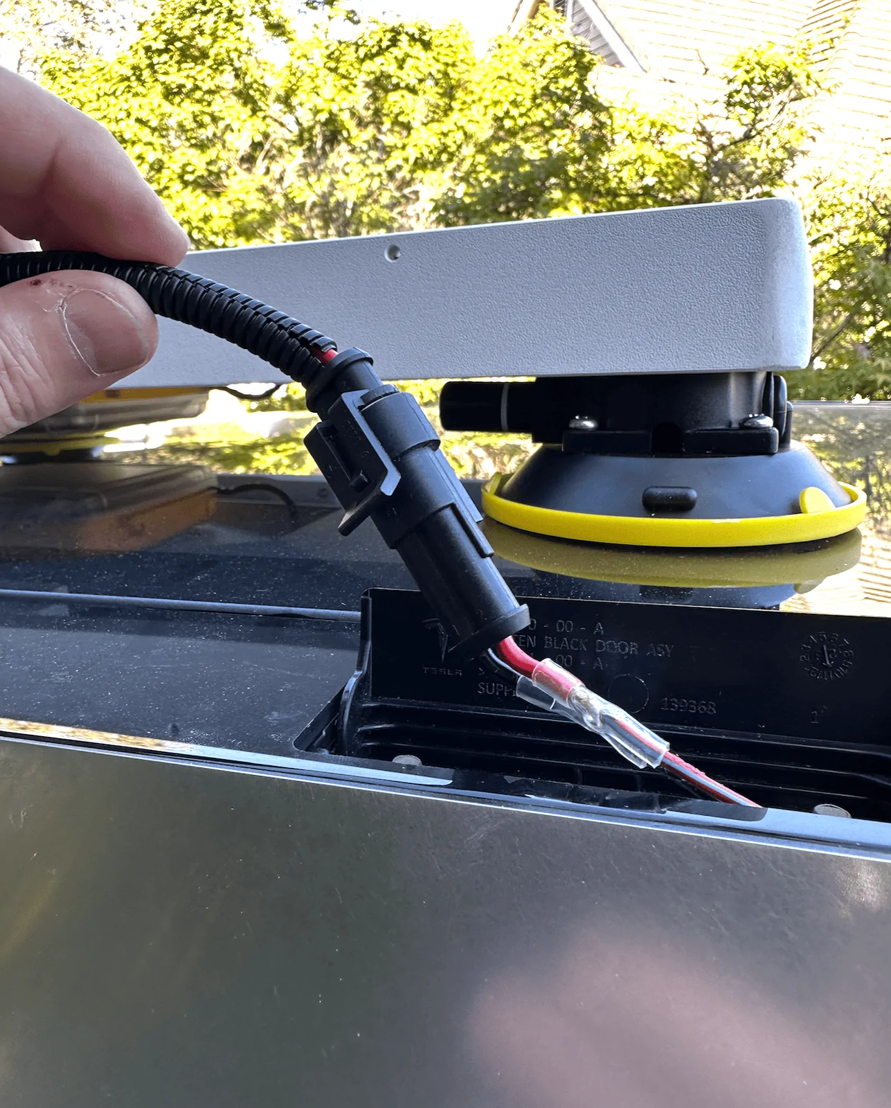 Tesla Cybertruck Clean Cybertruck Starlink Setup (For Gen2 and Gen3 Dish) 1715649169458-q2